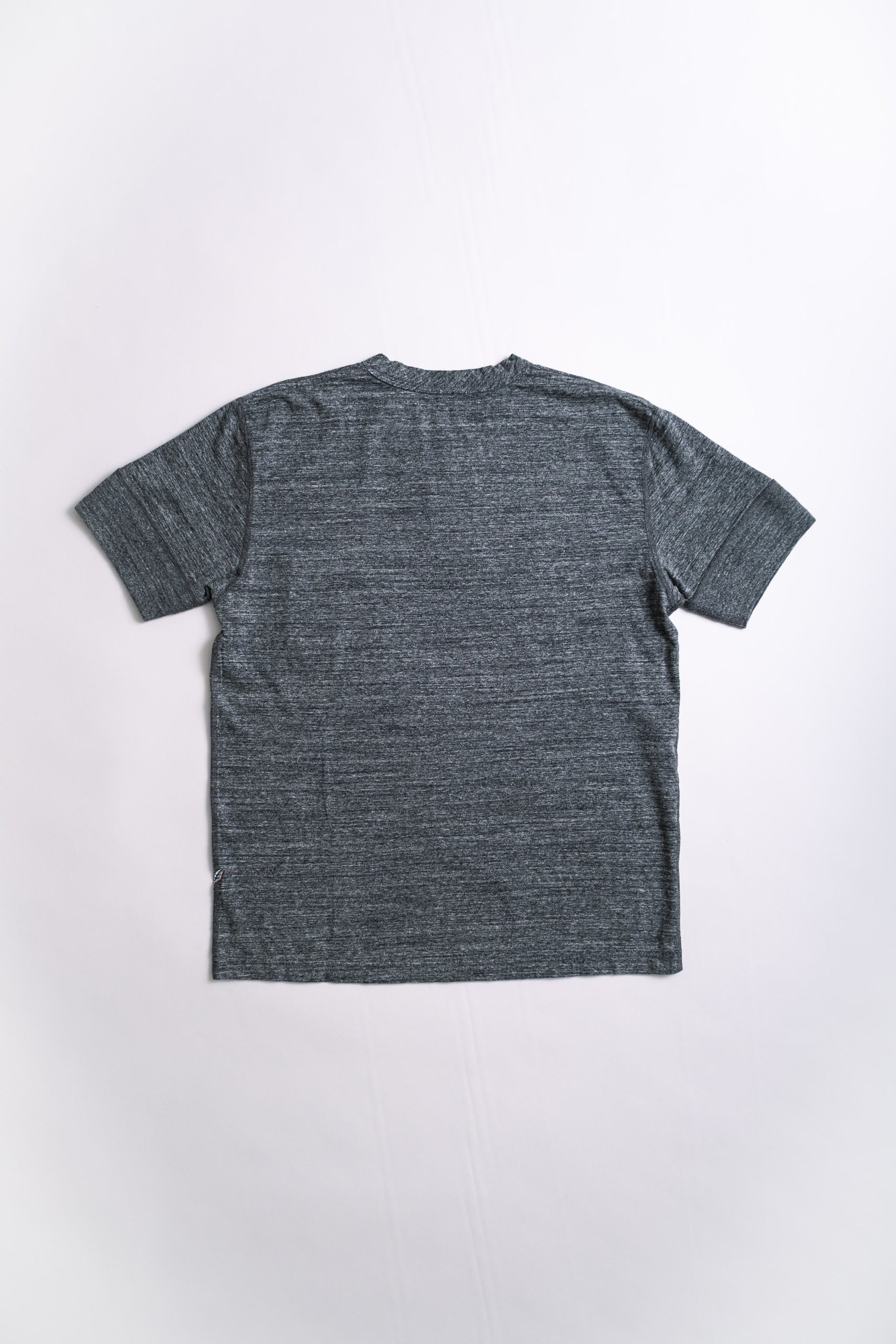RIB CUFF POCKET T - DK HEATHER GREY