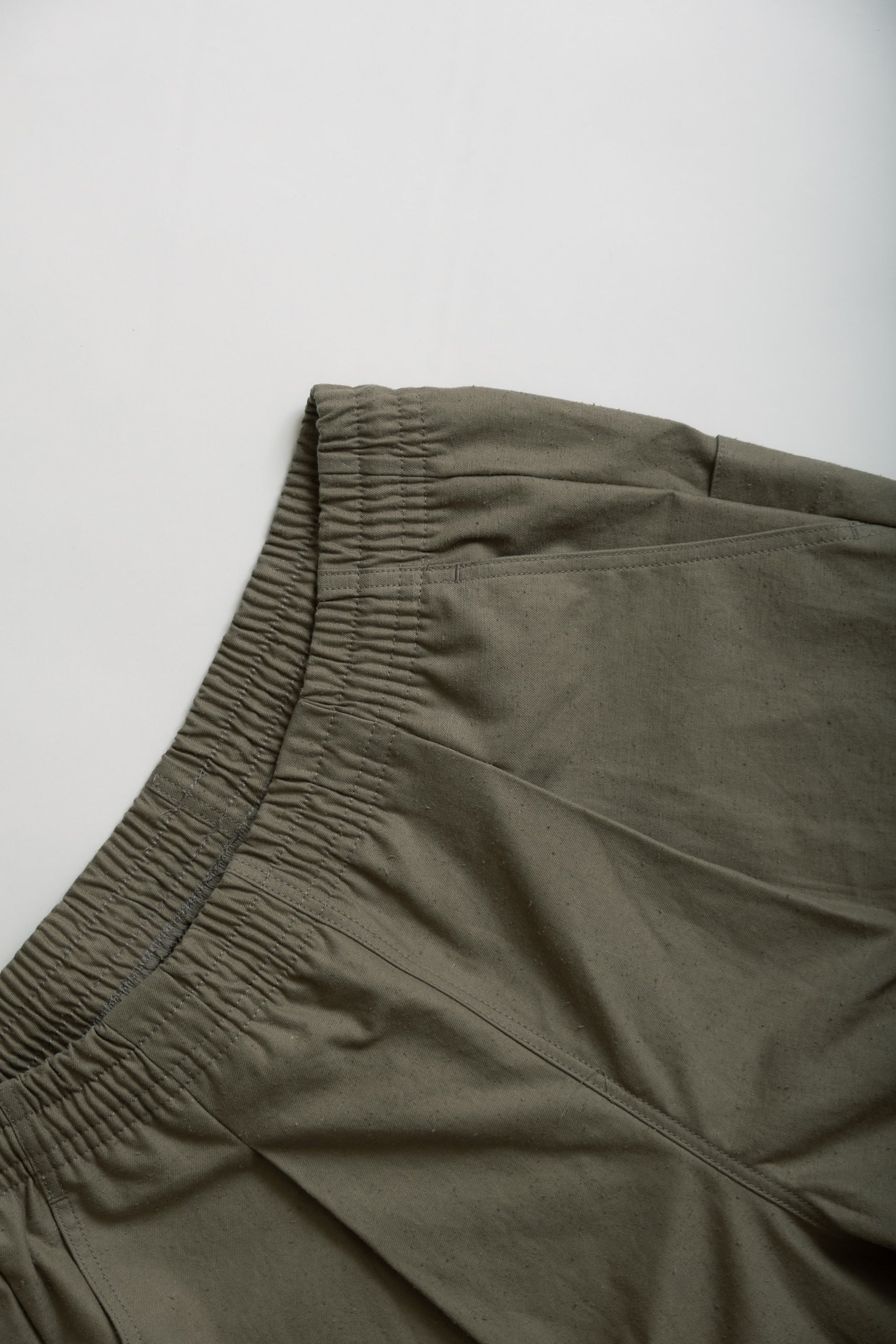 BACK NEP UMPS PANTS