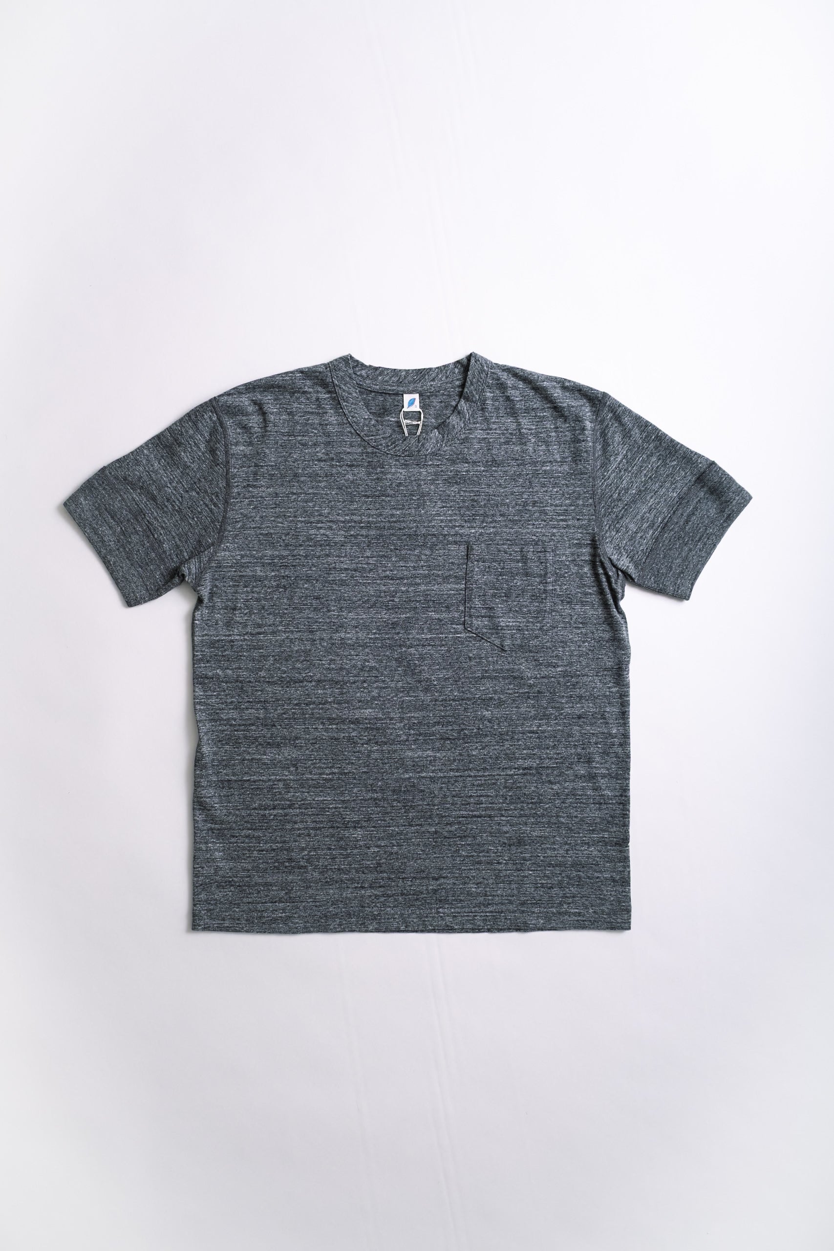 RIB CUFF POCKET T - DK HEATHER GREY