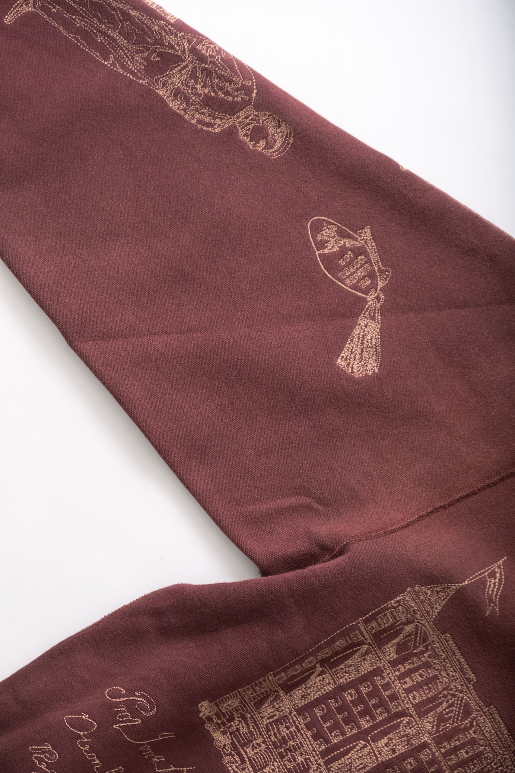 HOTEL CREWNECK - BURGUNDY