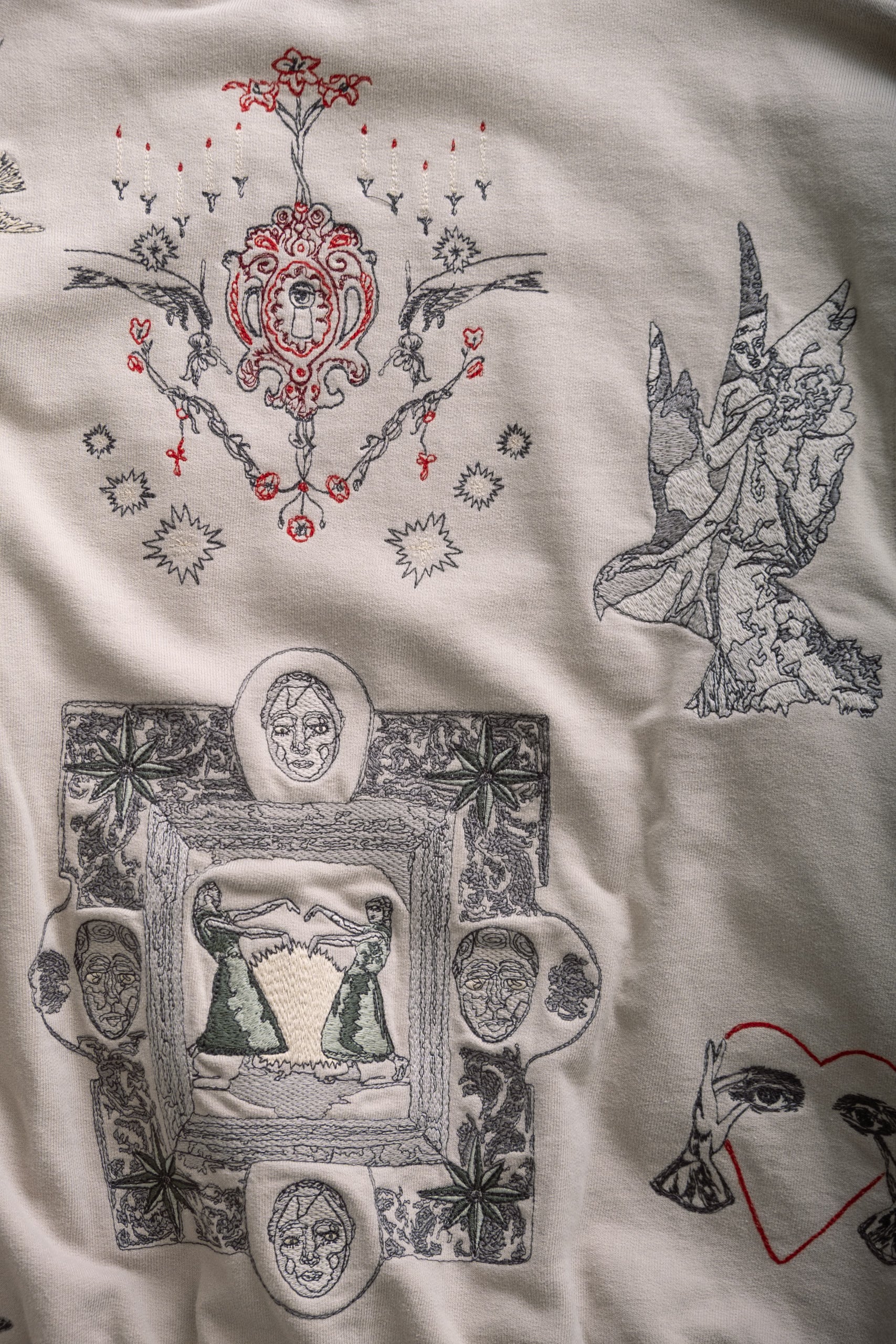 NEW RITUALS CREWNECK