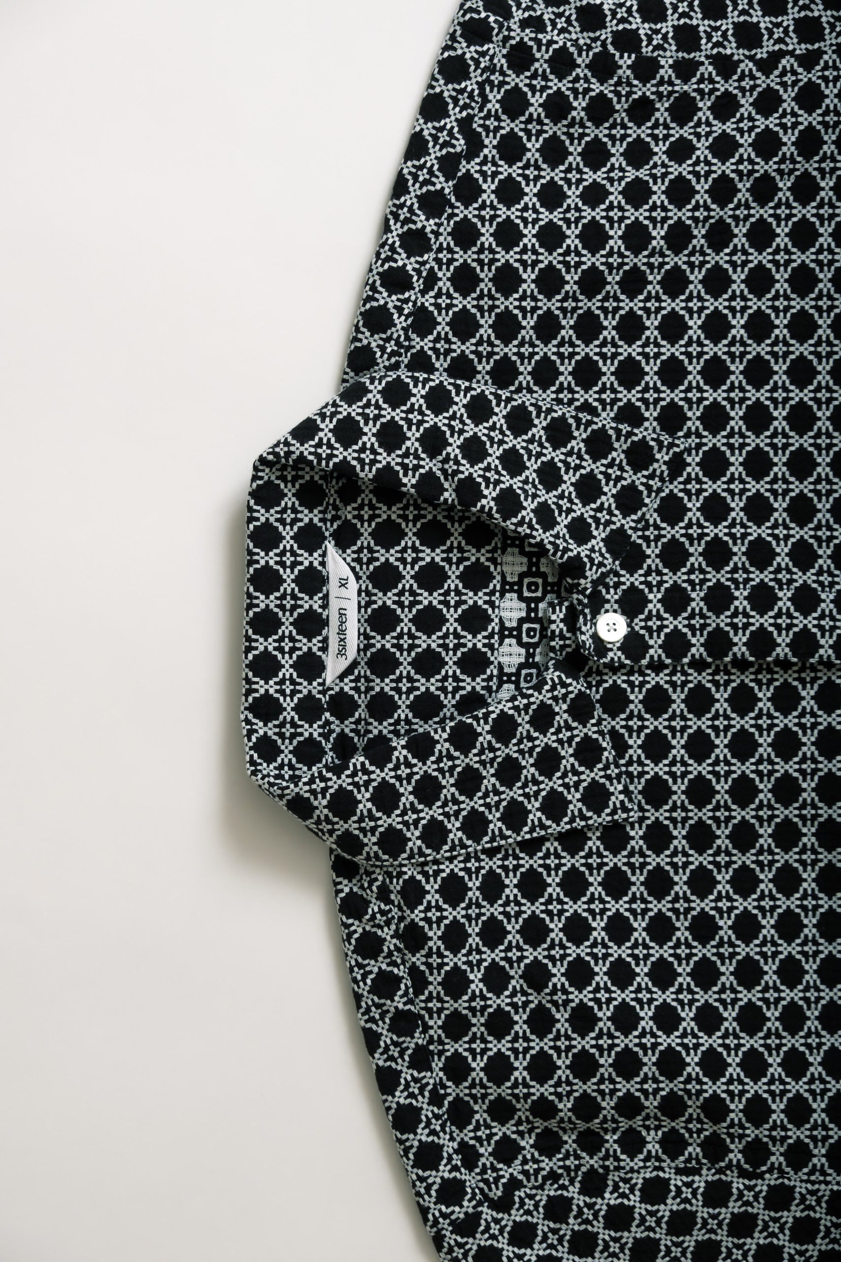 RESORT SHIRT - BLACK RATTAN