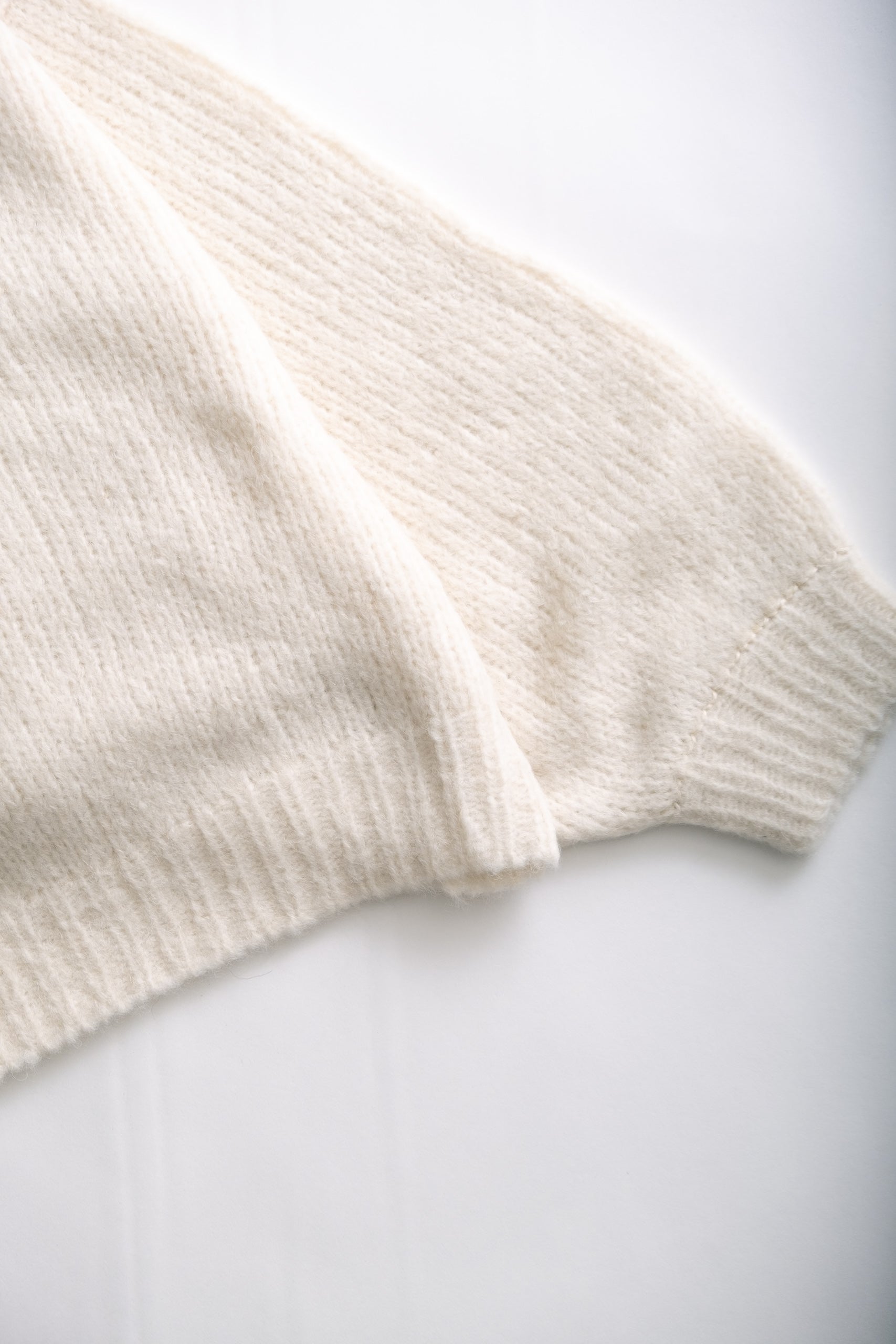 BALLOON SLEEVE SWEATER - CREAM