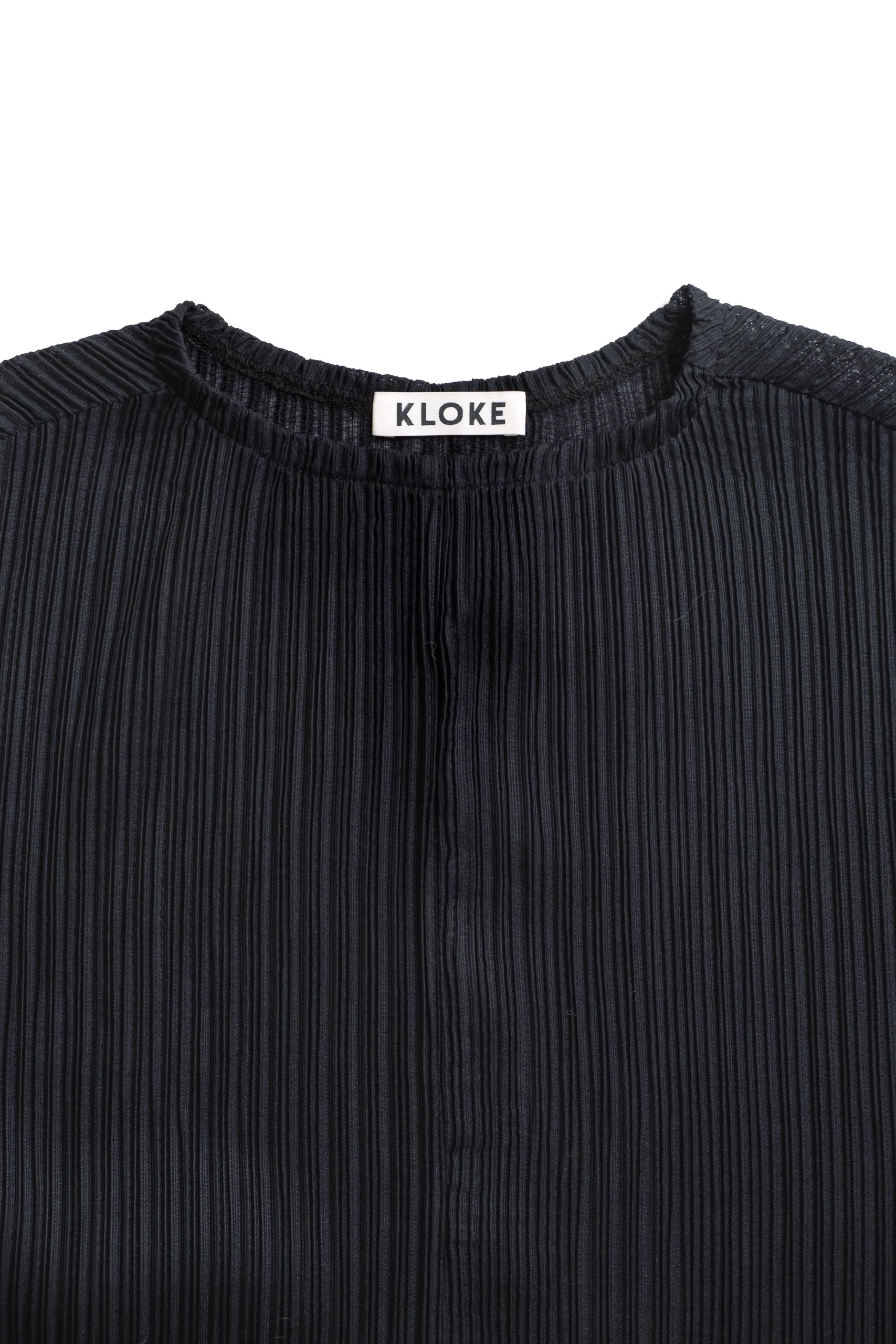 ORCUS PLEATED TOP - BLACK