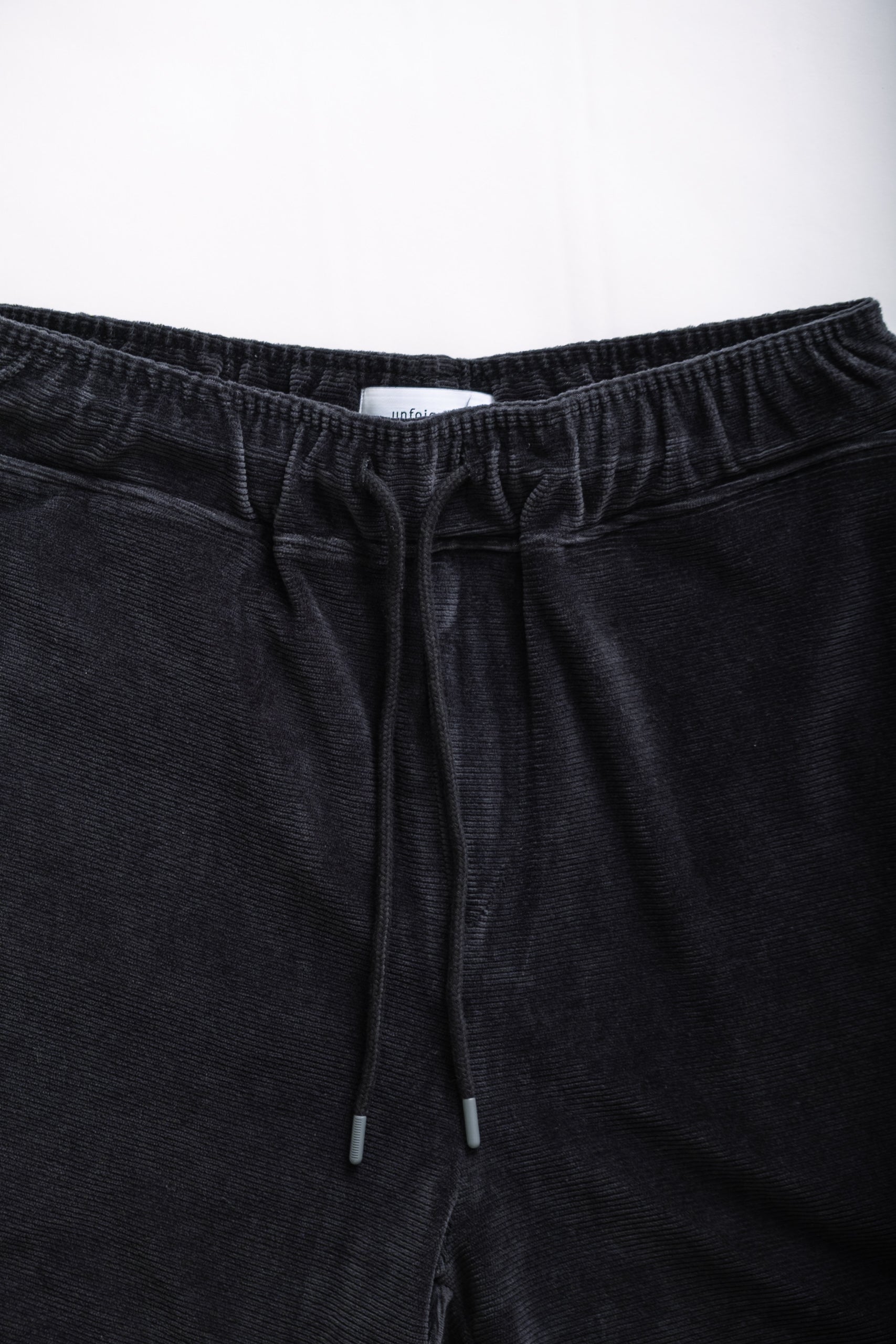 VELOUR SHORT - CAVIARV