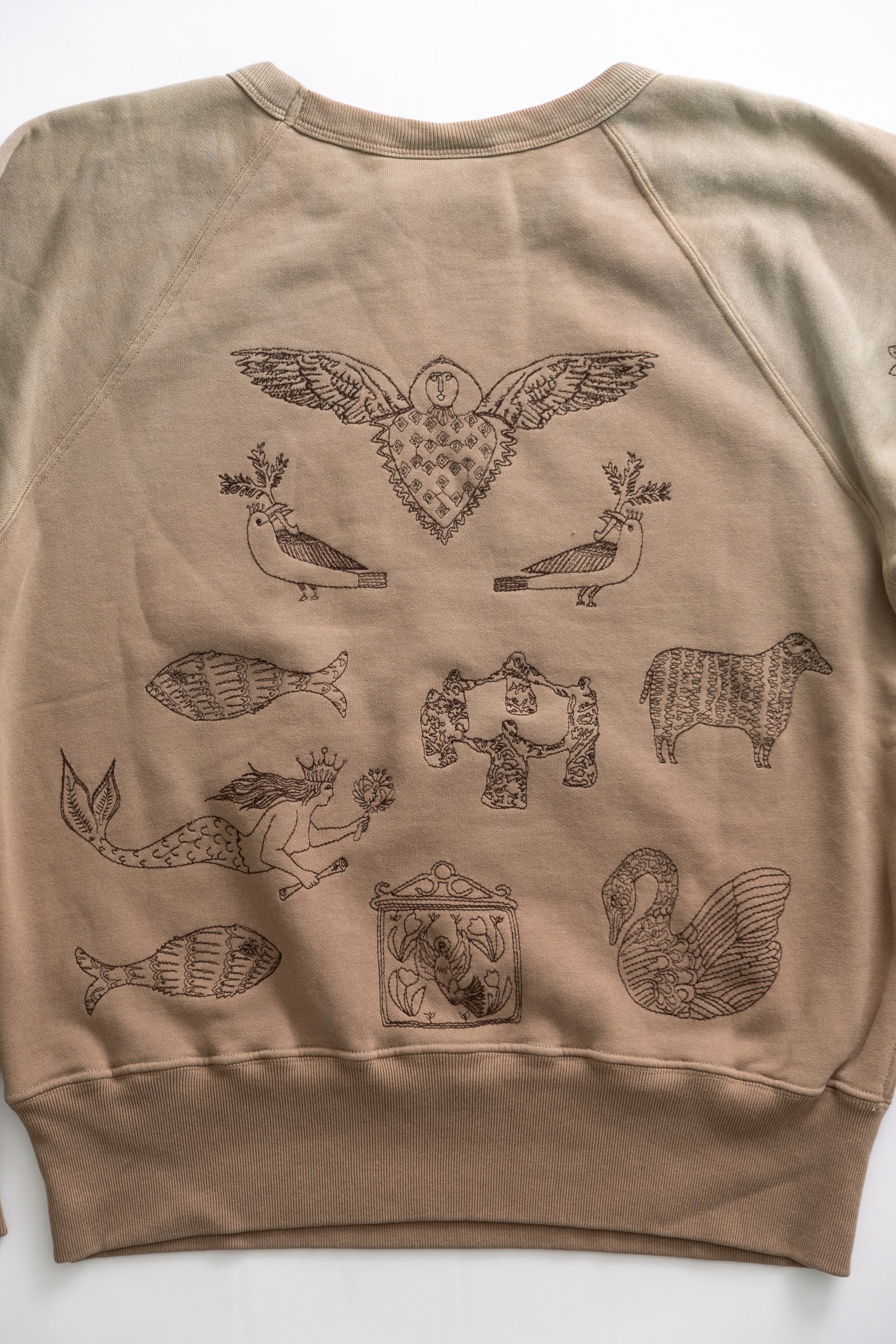 WILSON CREWNECK - TAUPE
