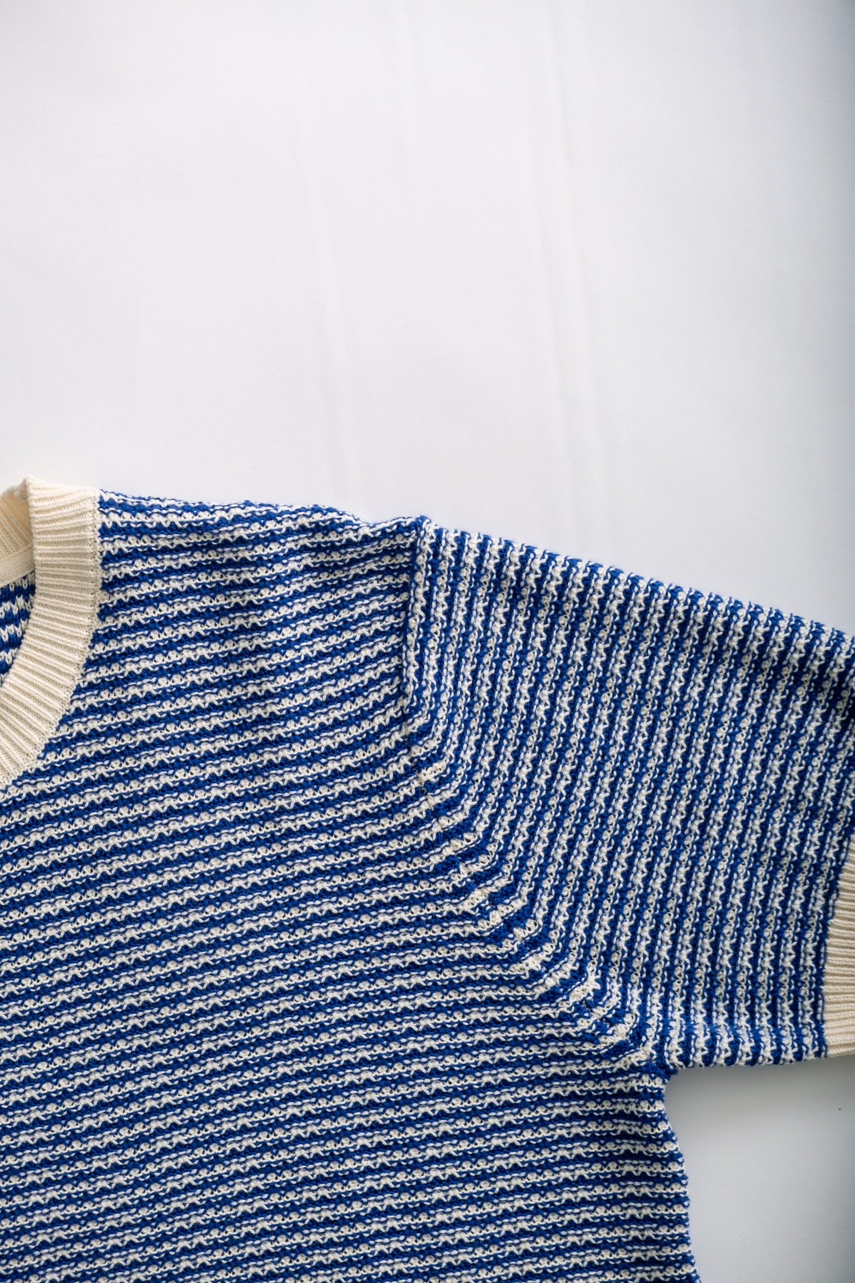 KNITTED TSHIRT - PLAIN BLUE