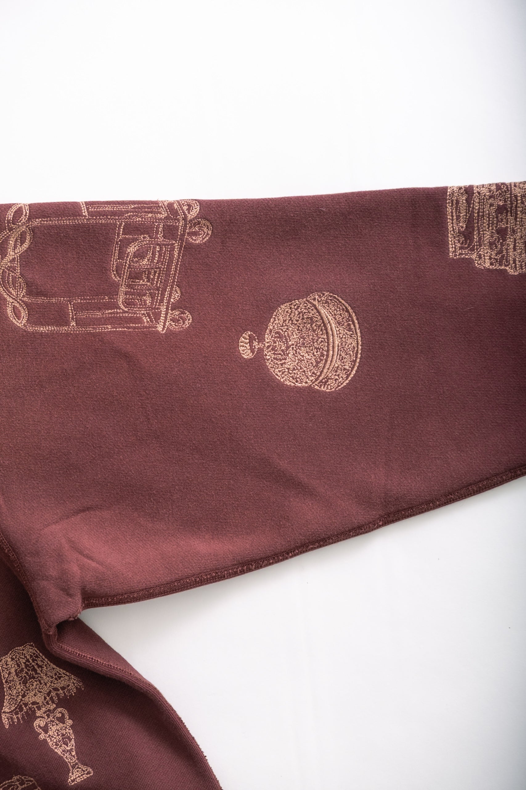 HOTEL CREWNECK - BURGUNDY