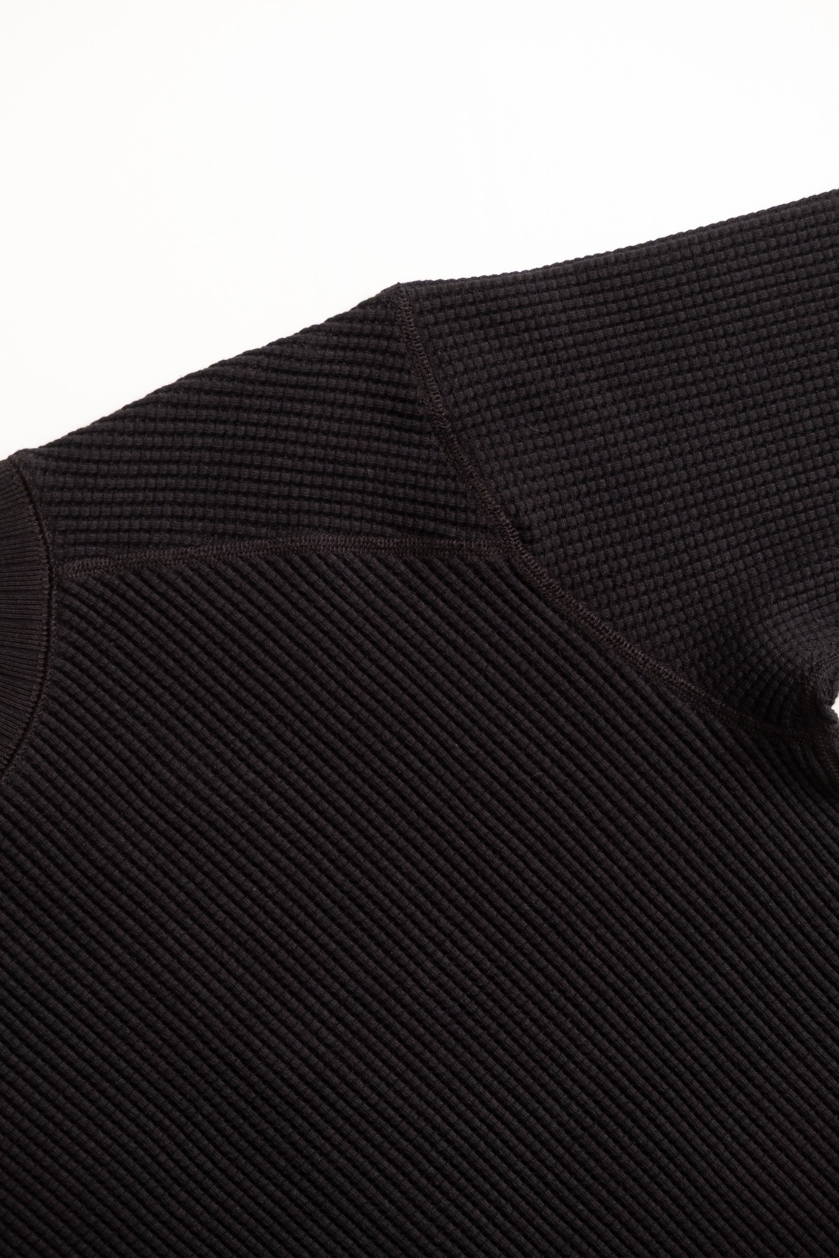 WAFFLE MIDNECK - BLACK