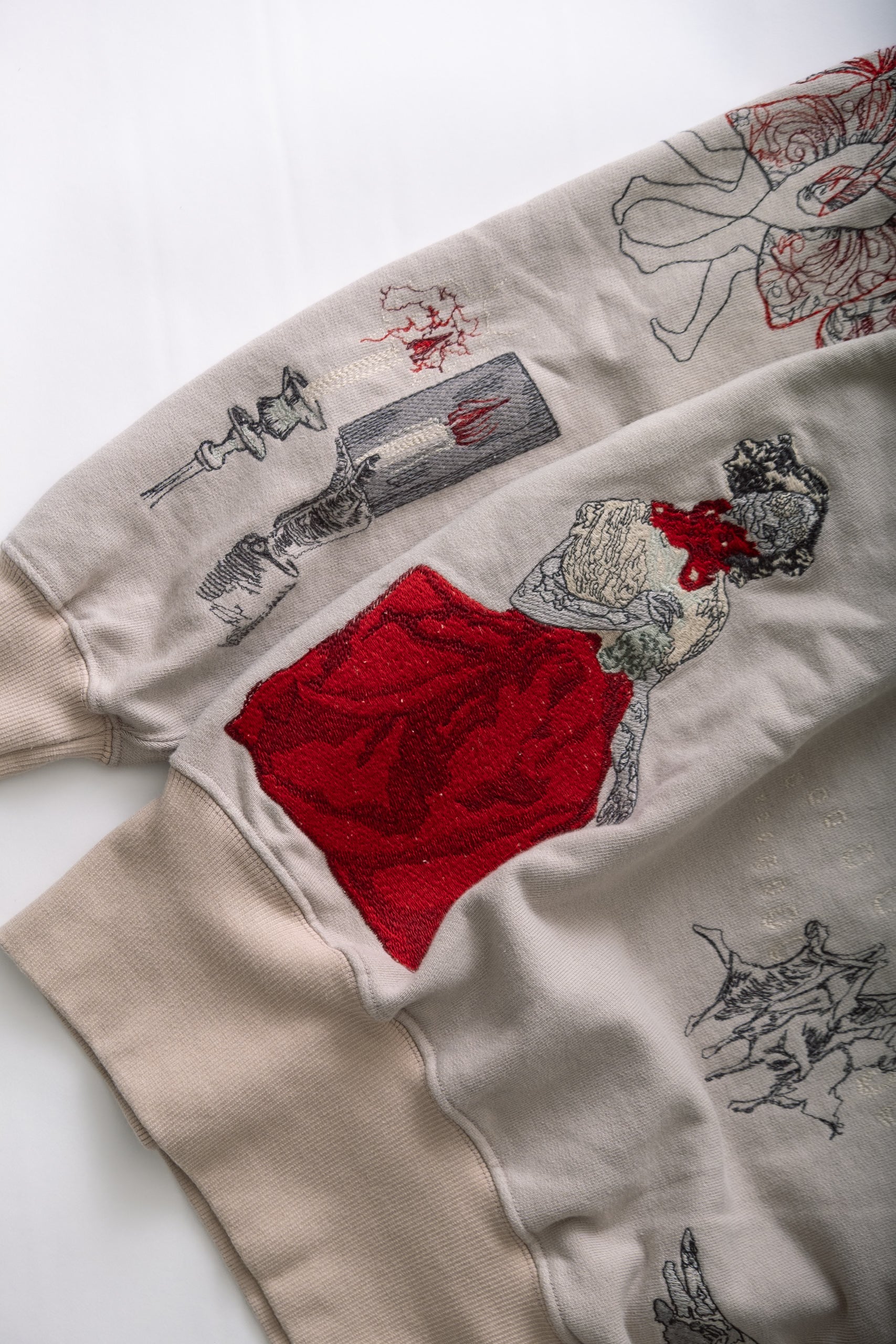 NEW RITUALS CREWNECK