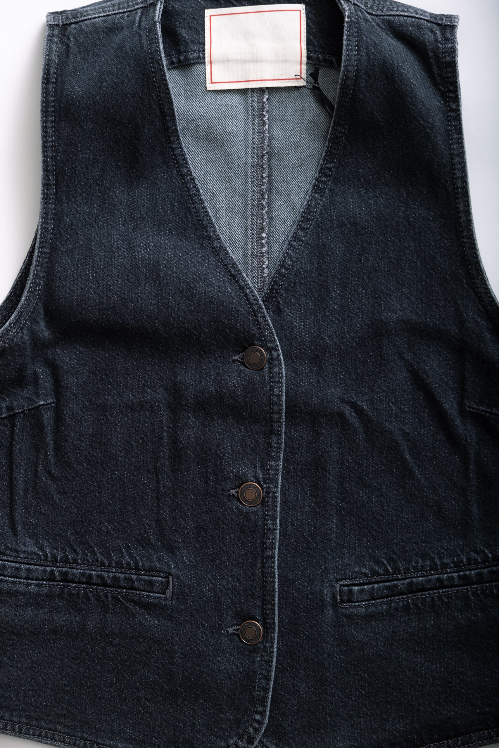 VERA - BLACK VINTAGE