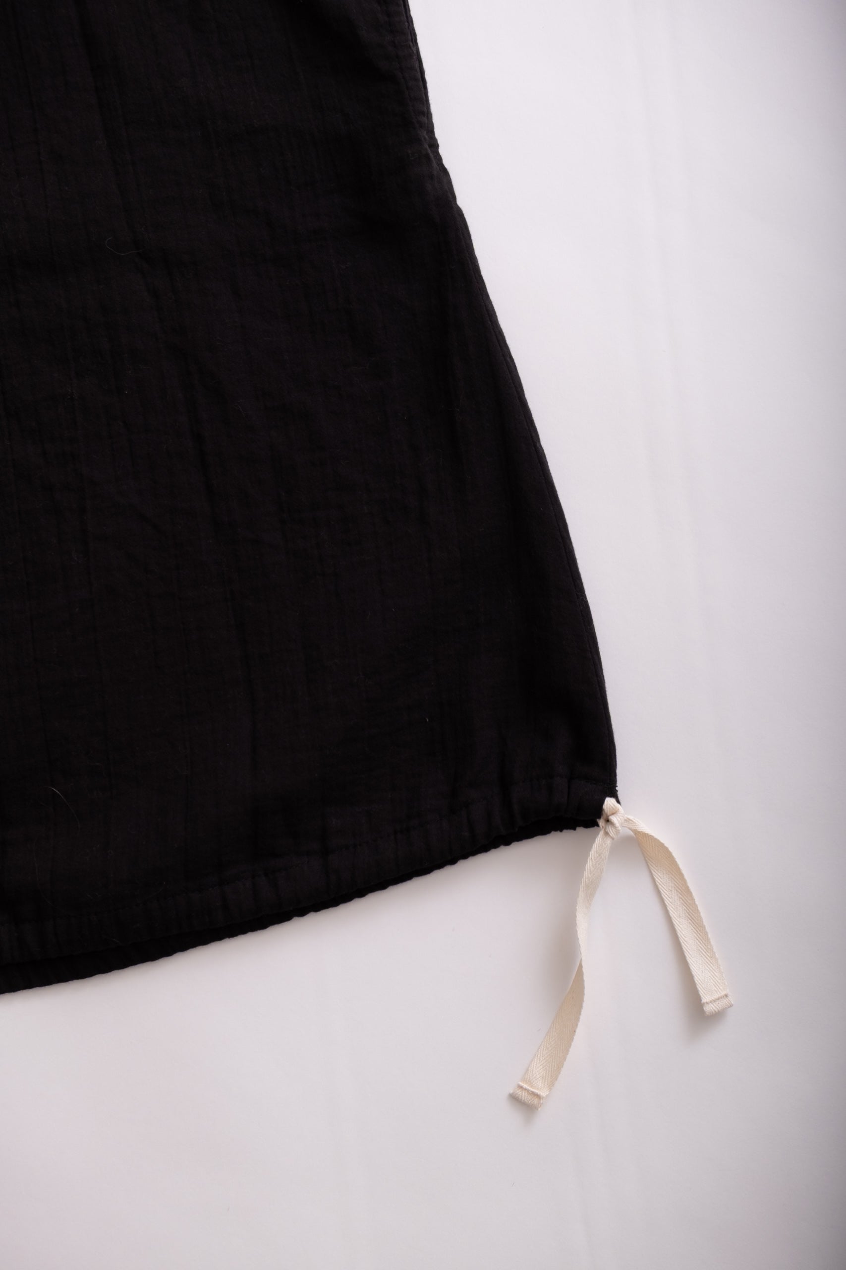 SLIP ON BLOUSE CAP SLEEVE - BLACK