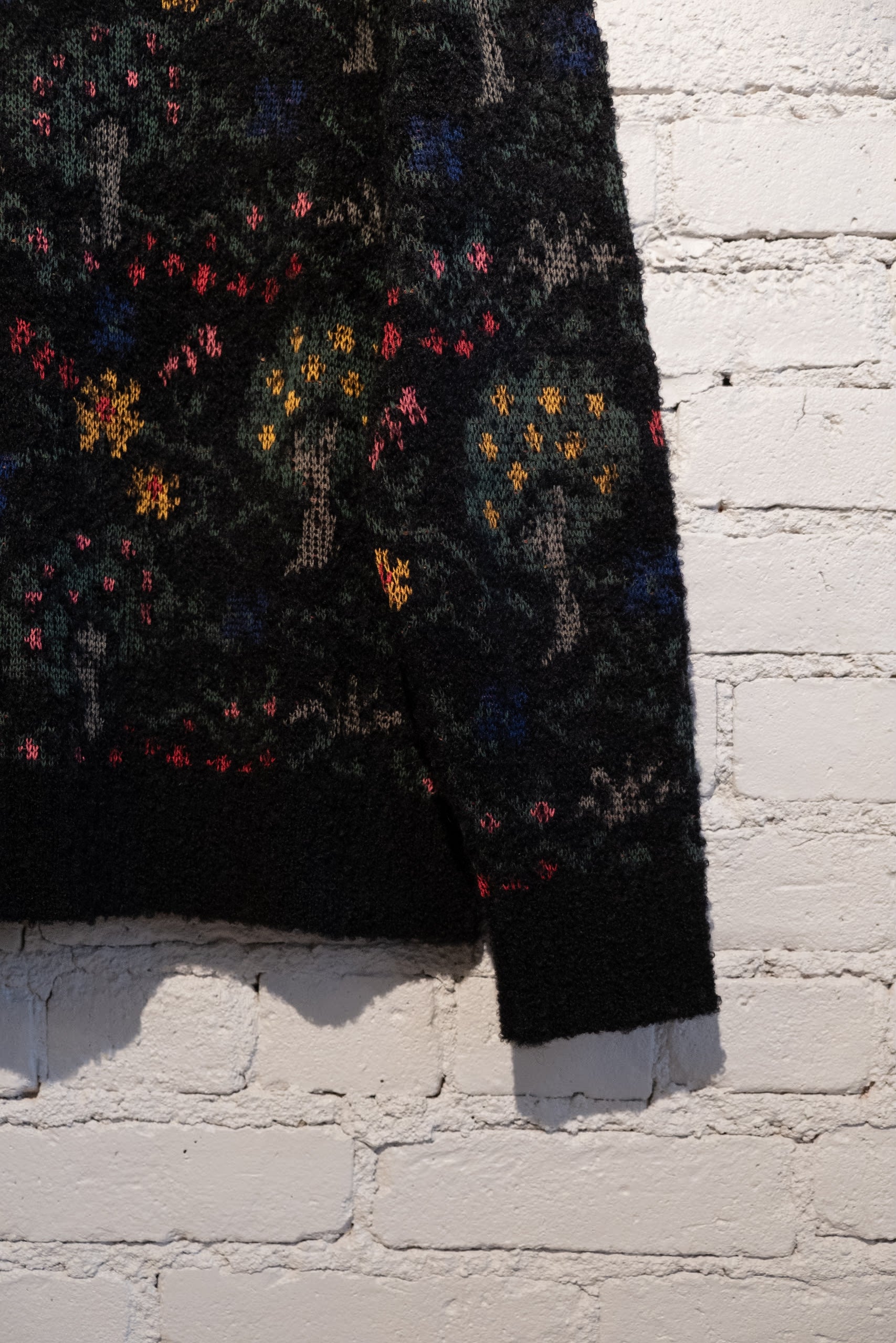 FOREST CREWNECK - BLACK