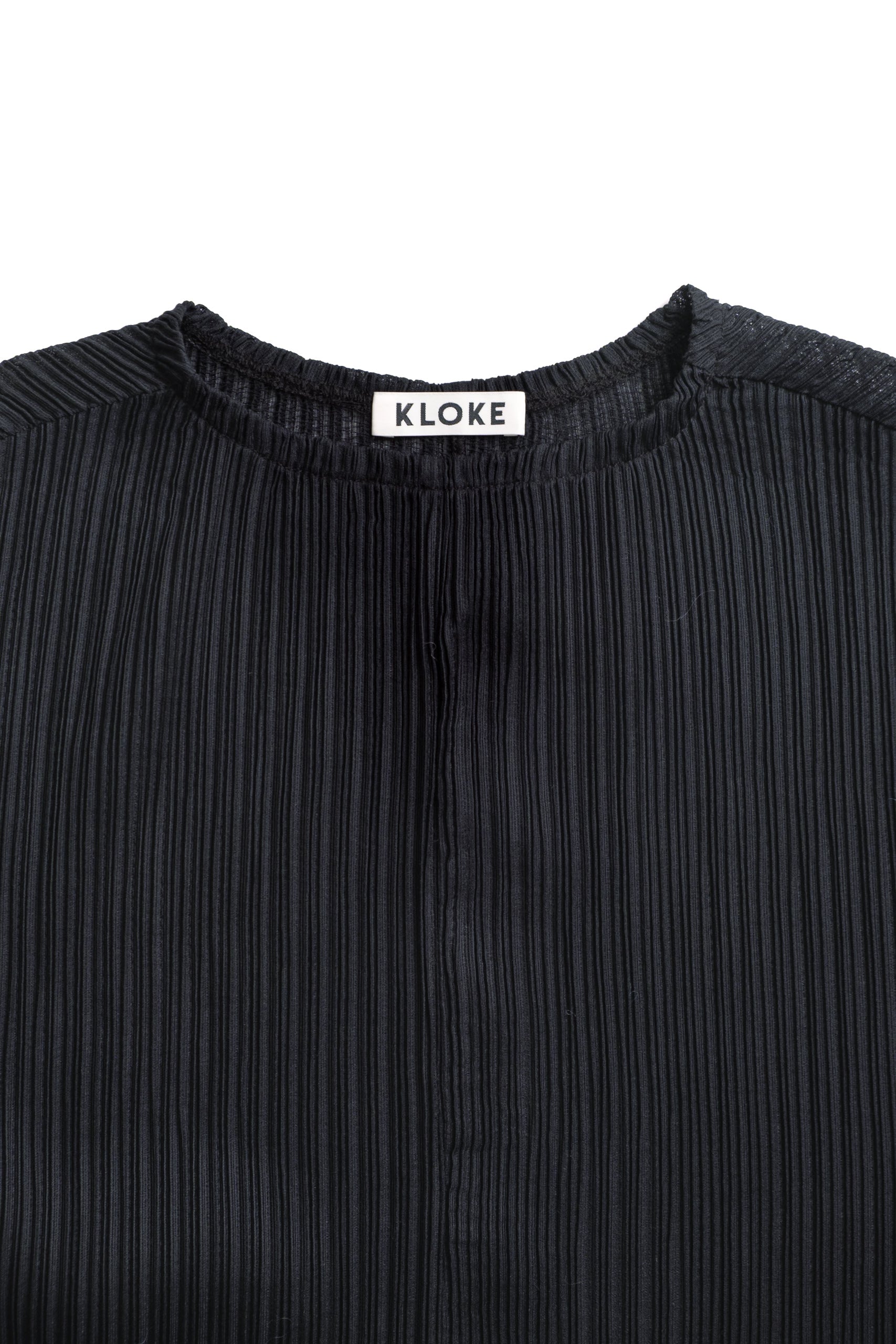 ORCUS PLEATED TOP - BLACK