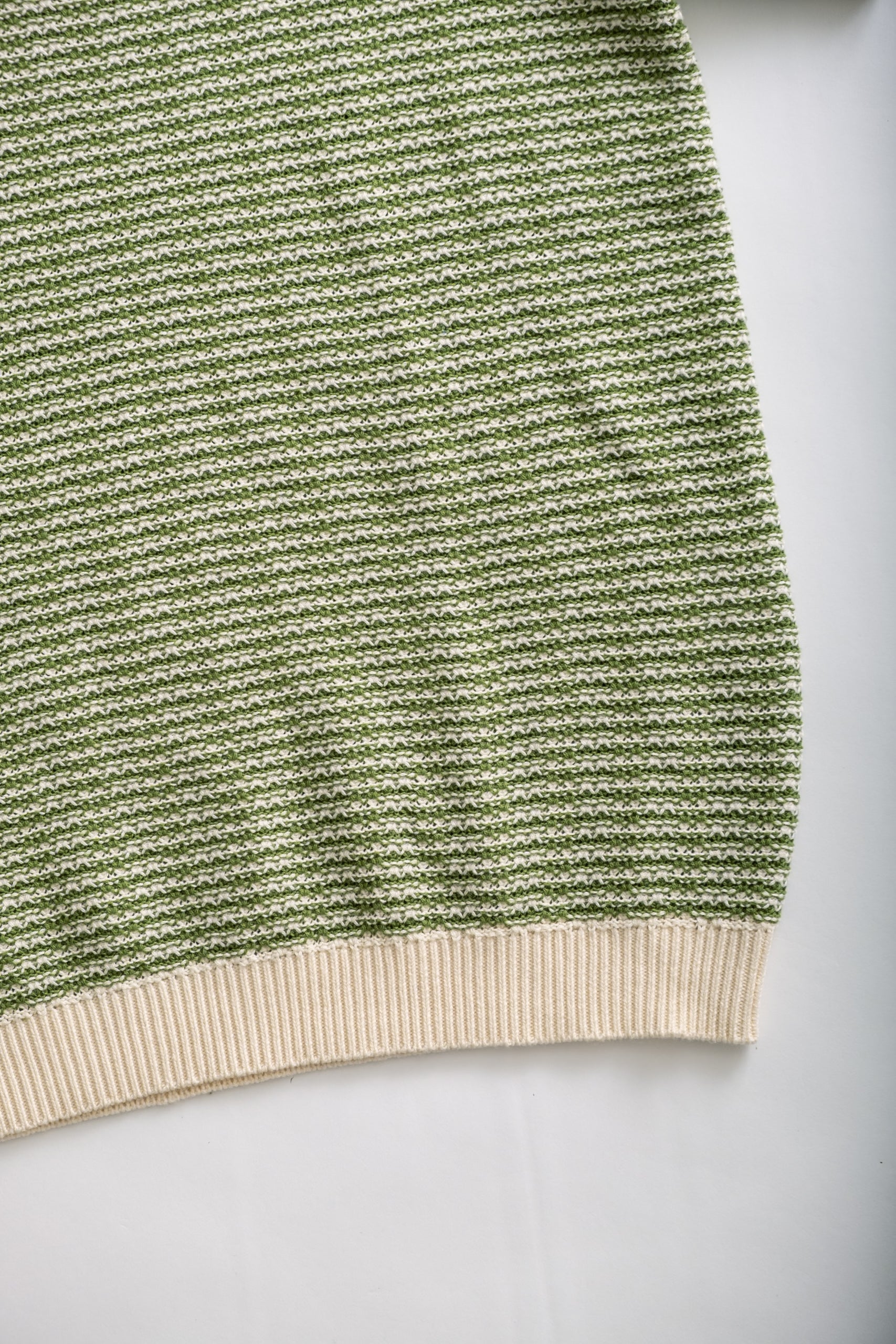 KNITTED TSHIRT - PLAIN GREEN