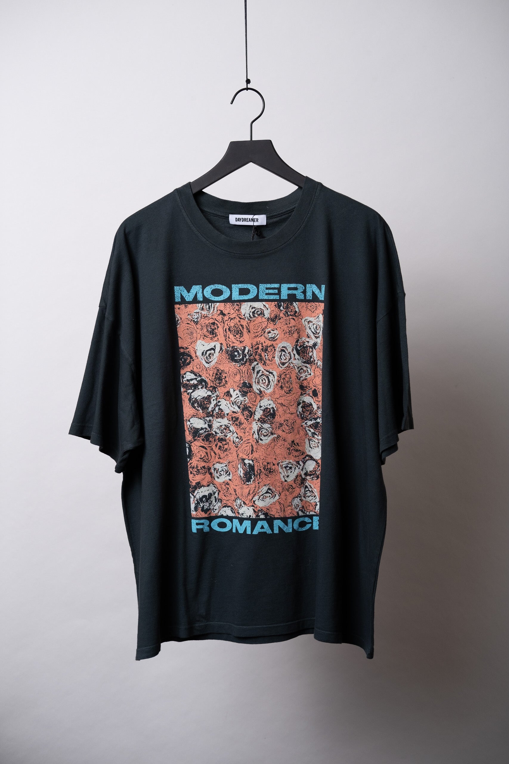 MODERN ROMANCE - VINTAGE BLACK