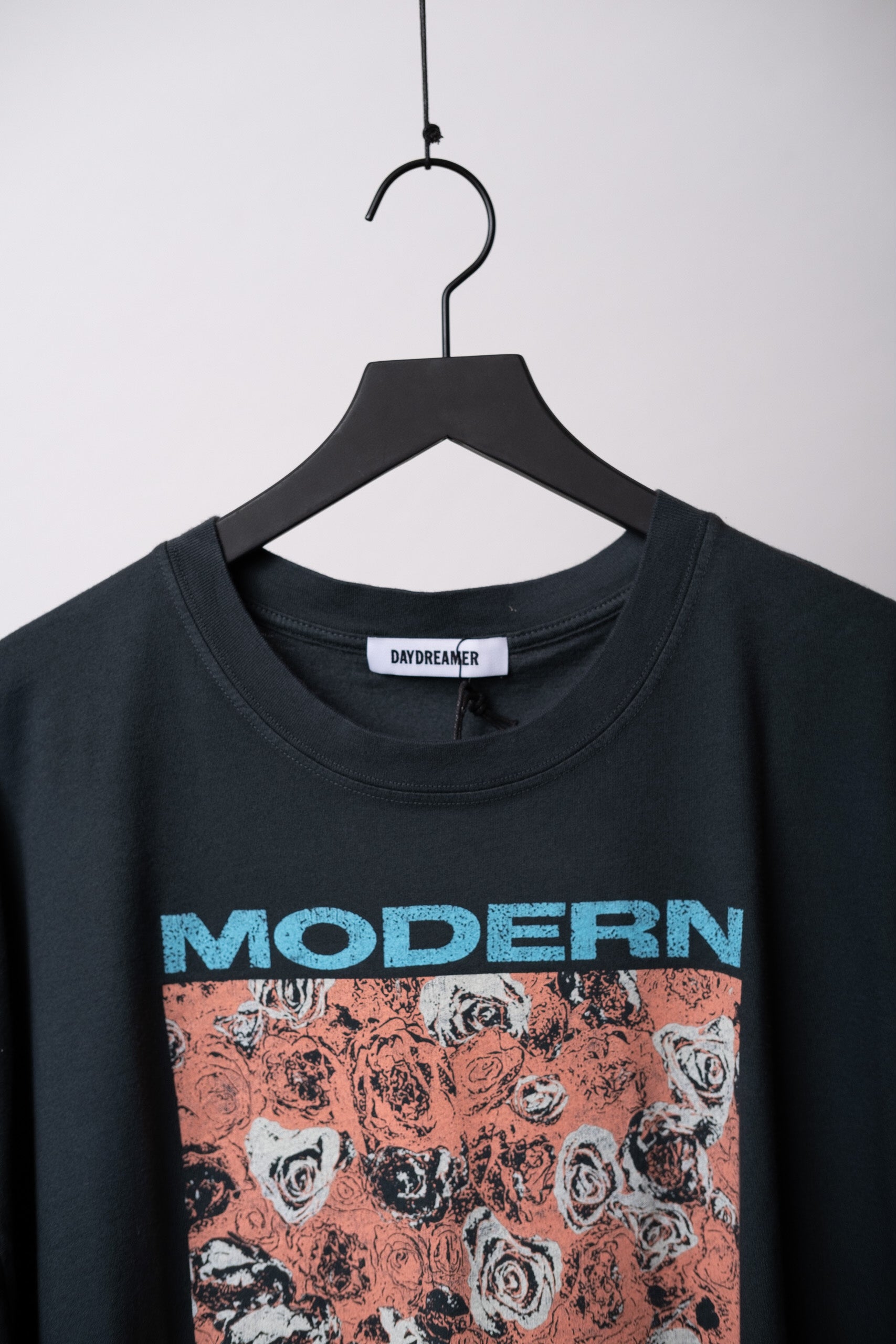 MODERN ROMANCE - VINTAGE BLACK