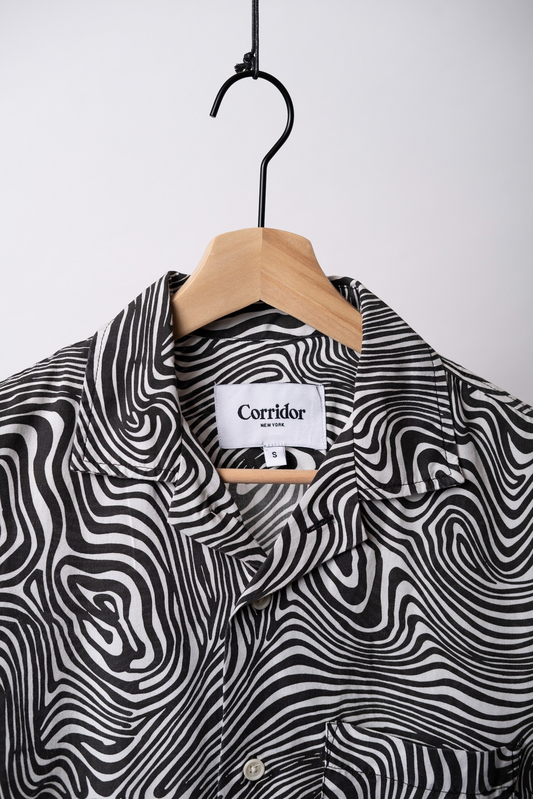CONTOURS SS - BLACK