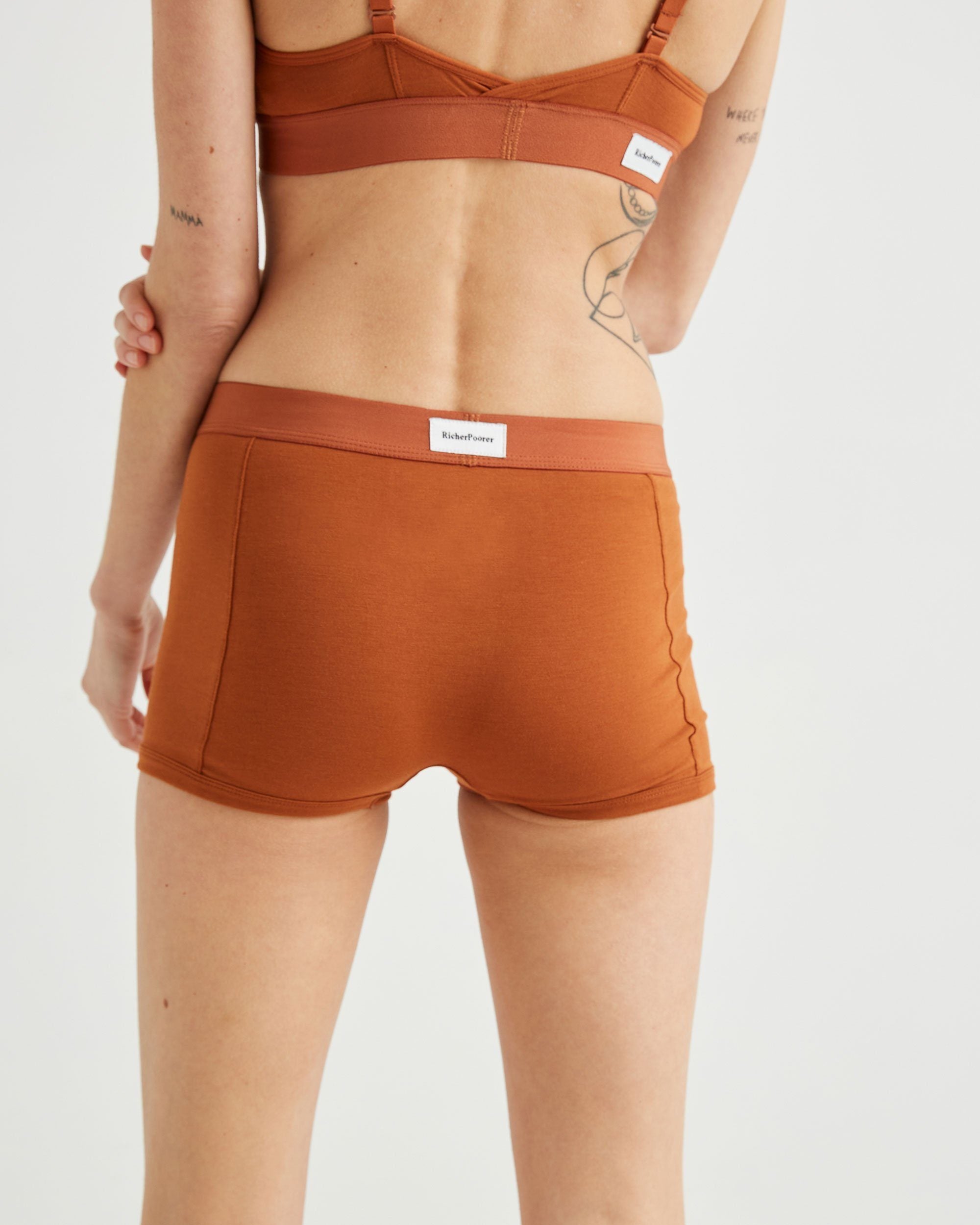 FEMME BOXER