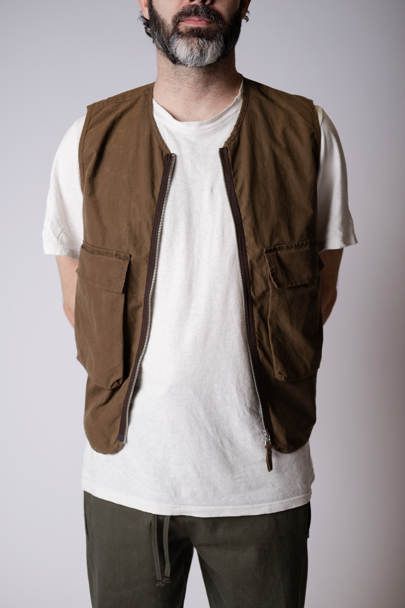 HANGOUT GILET - WAX SAND