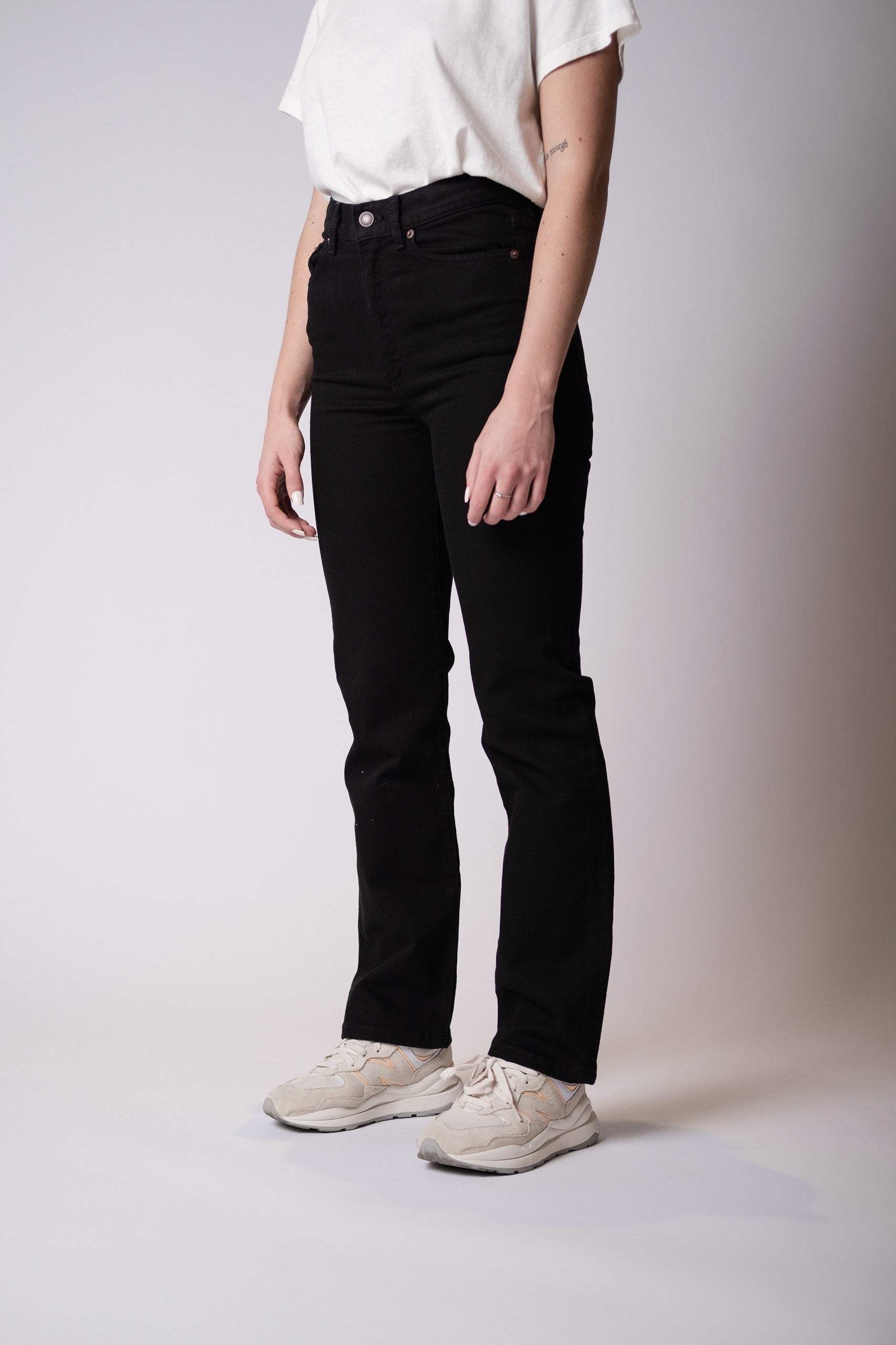 EIFFEL - RINSE STAY BLACK