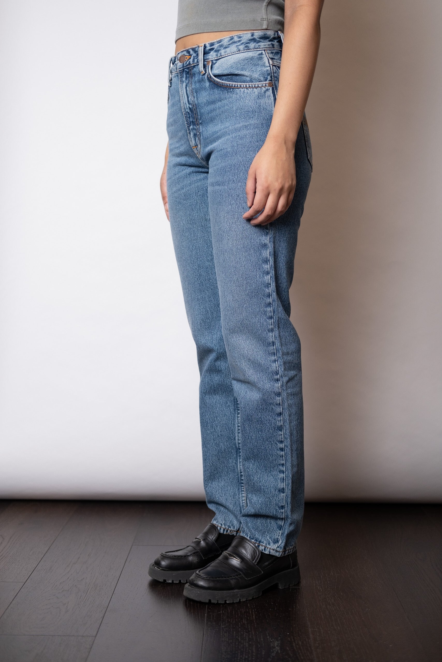 BREEZY BRIT - BLUE BIRD