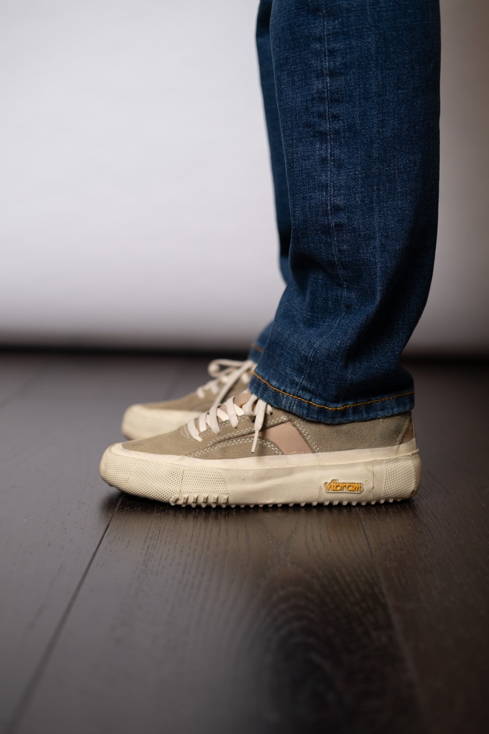 CLASSIC - DARK VINTAGE