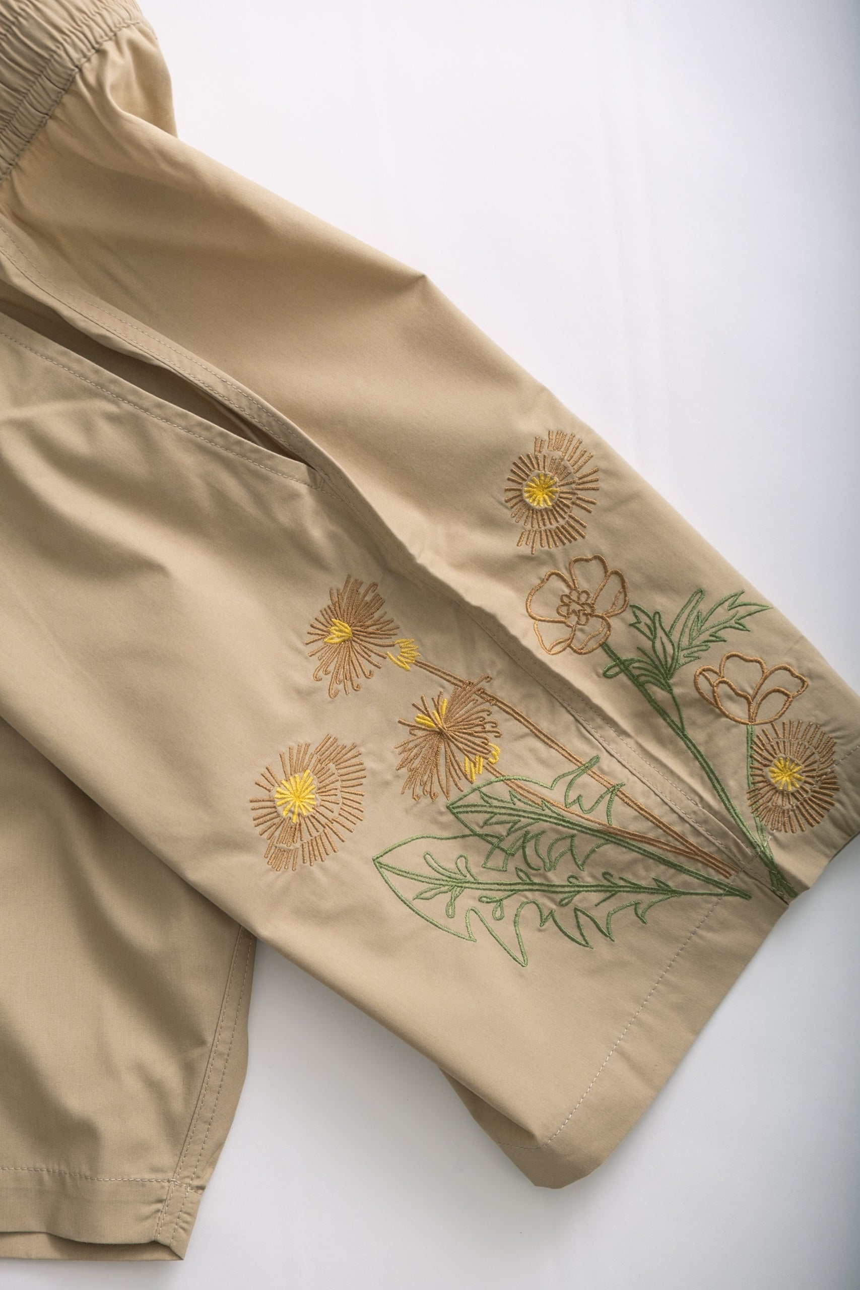 BEACH SHORT - SAND