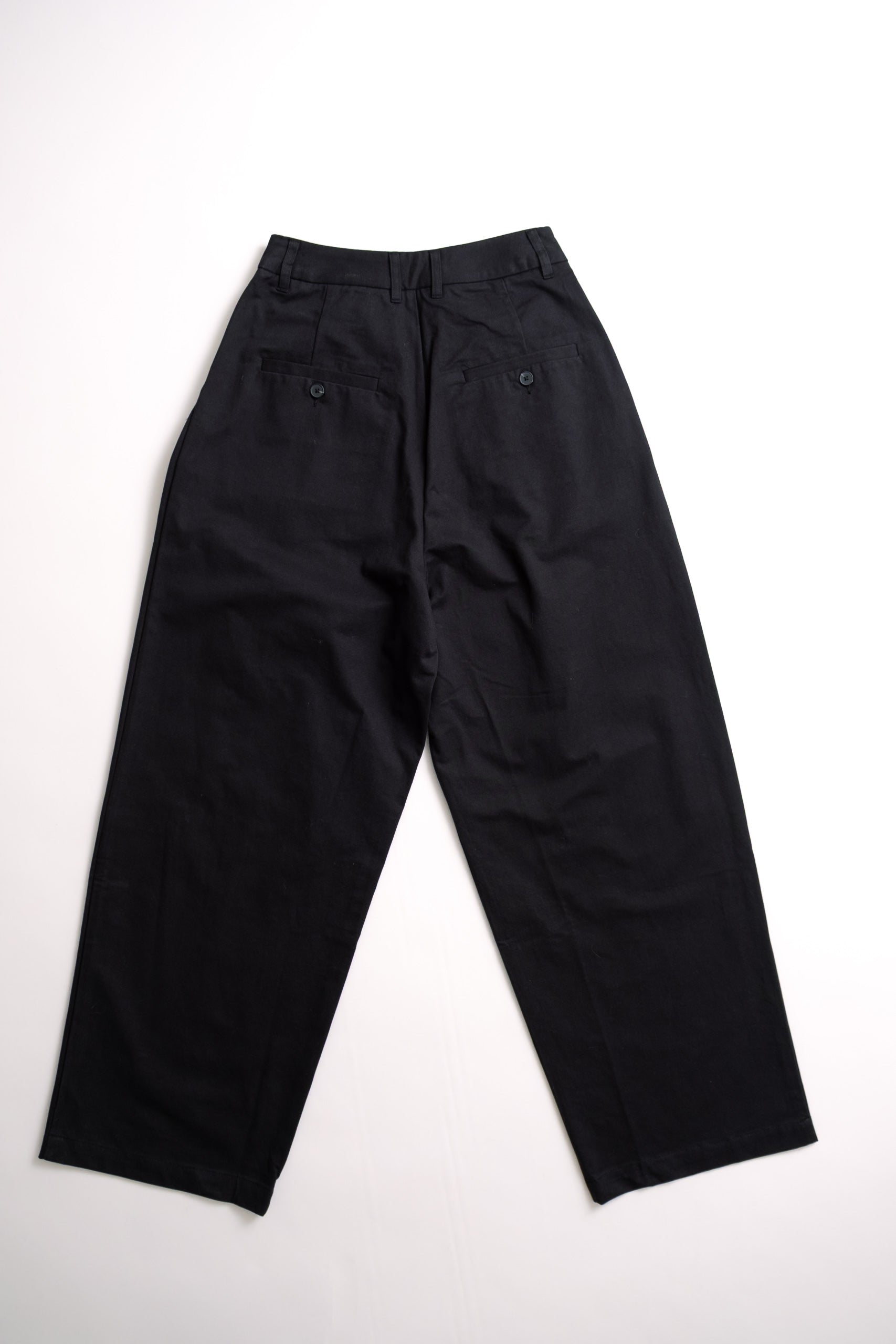 SELENO PLEAT PANT - BLACK