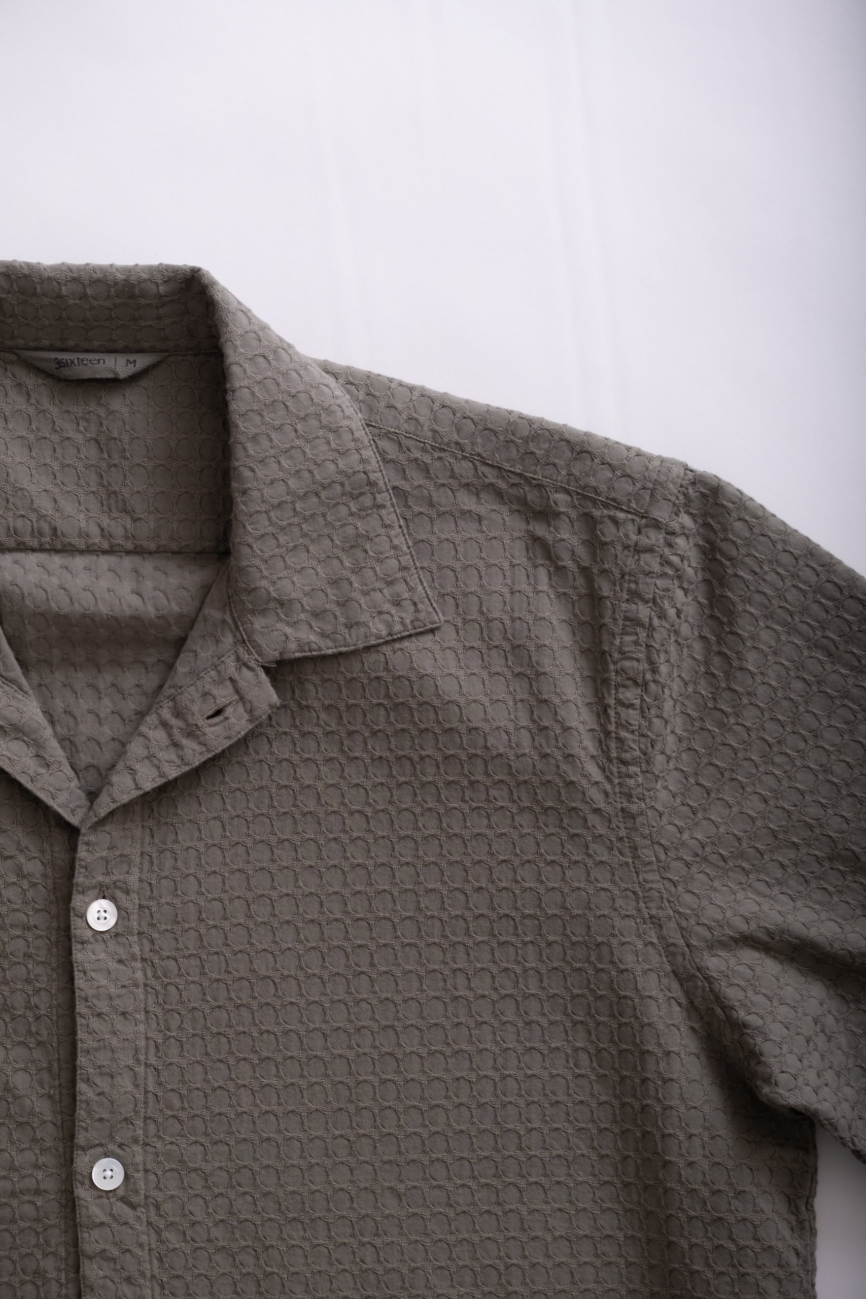 RESORT SHIRT - OLIVE GEO WEAVE
