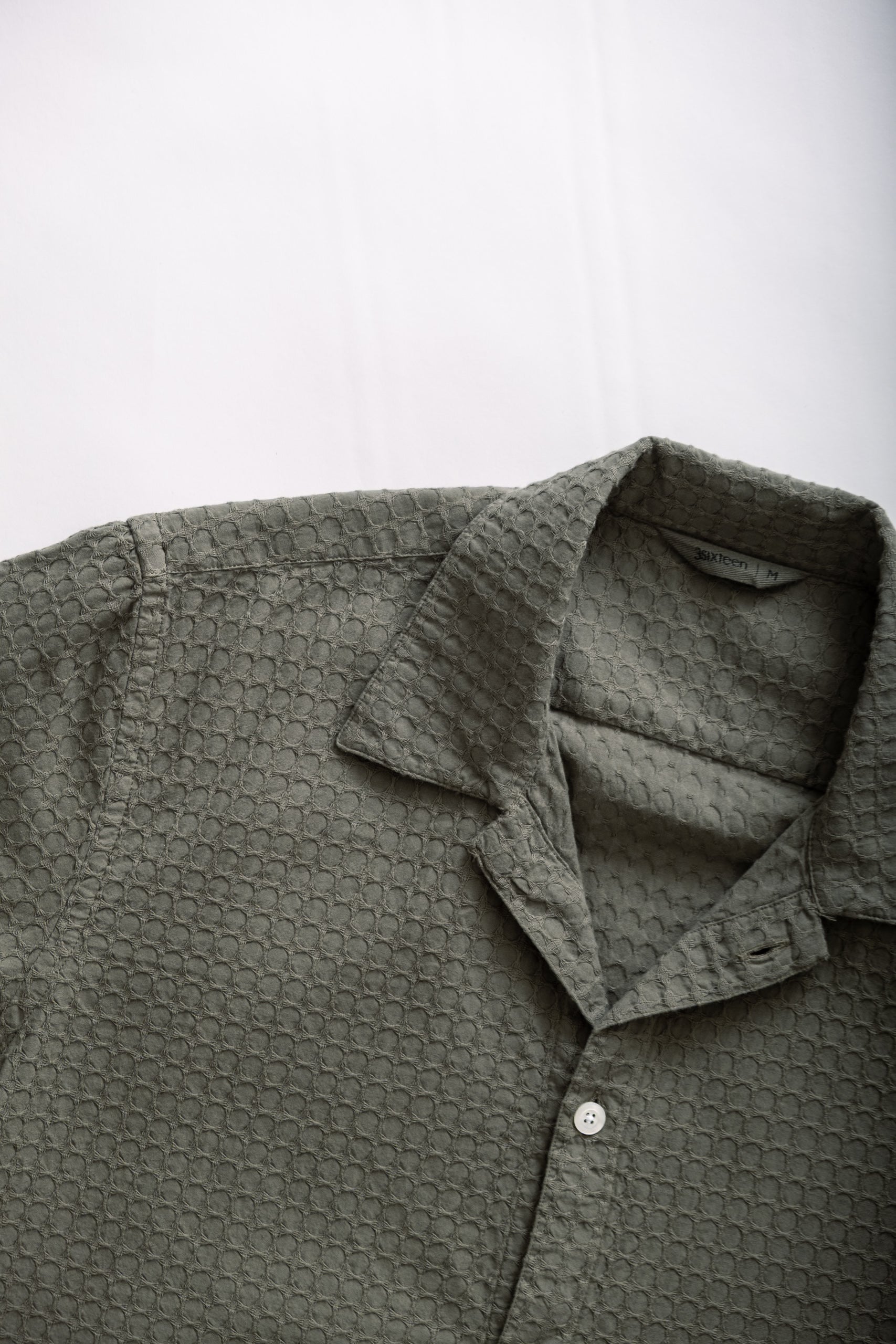 RESORT SHIRT - OLIVE GEO WEAVE