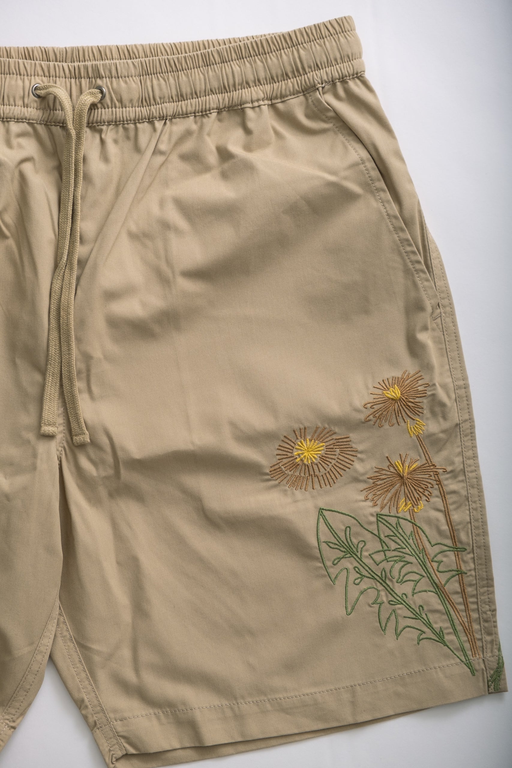 BEACH SHORT - SAND