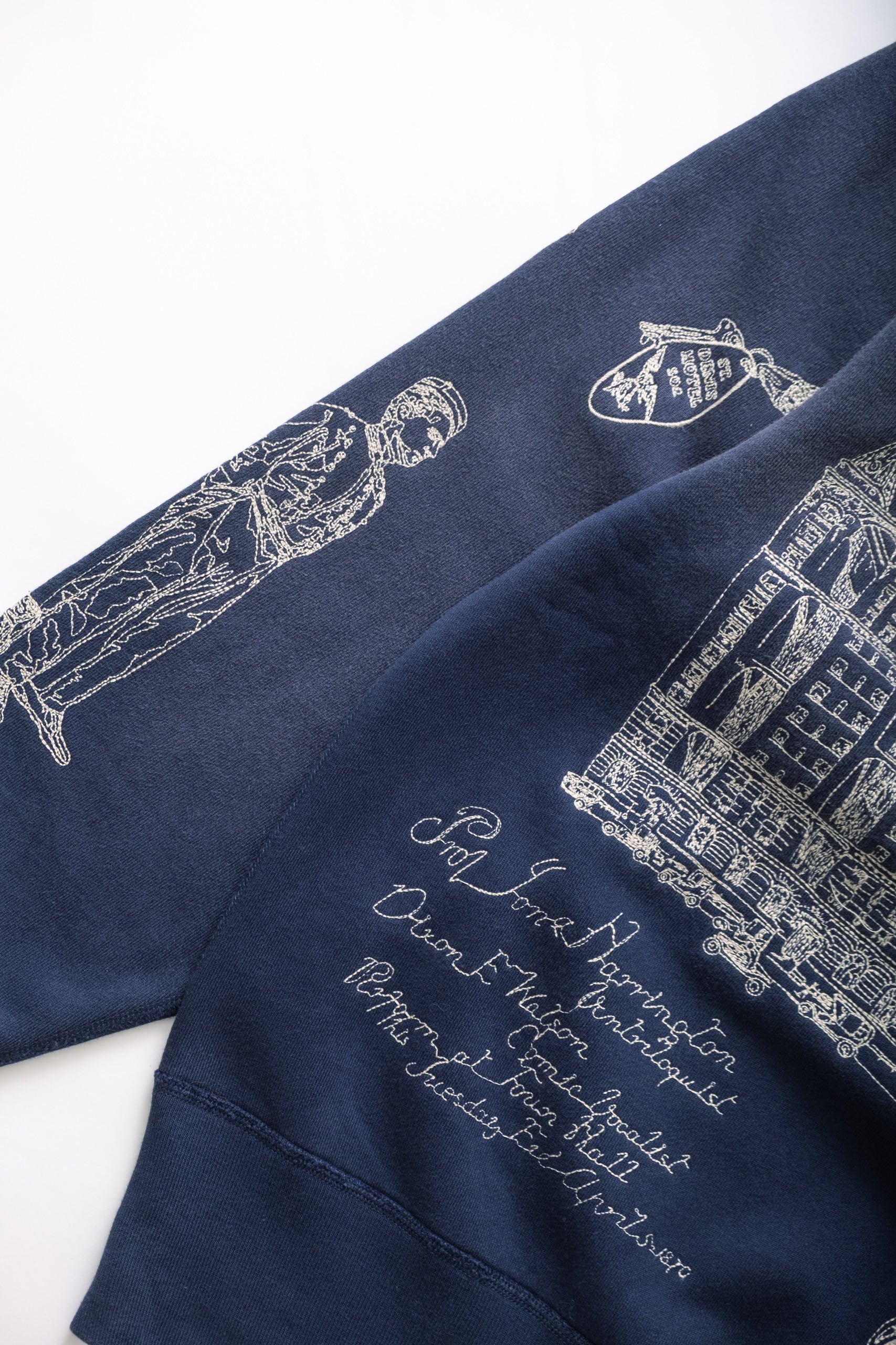 HOTEL CREWNECK - NAVY