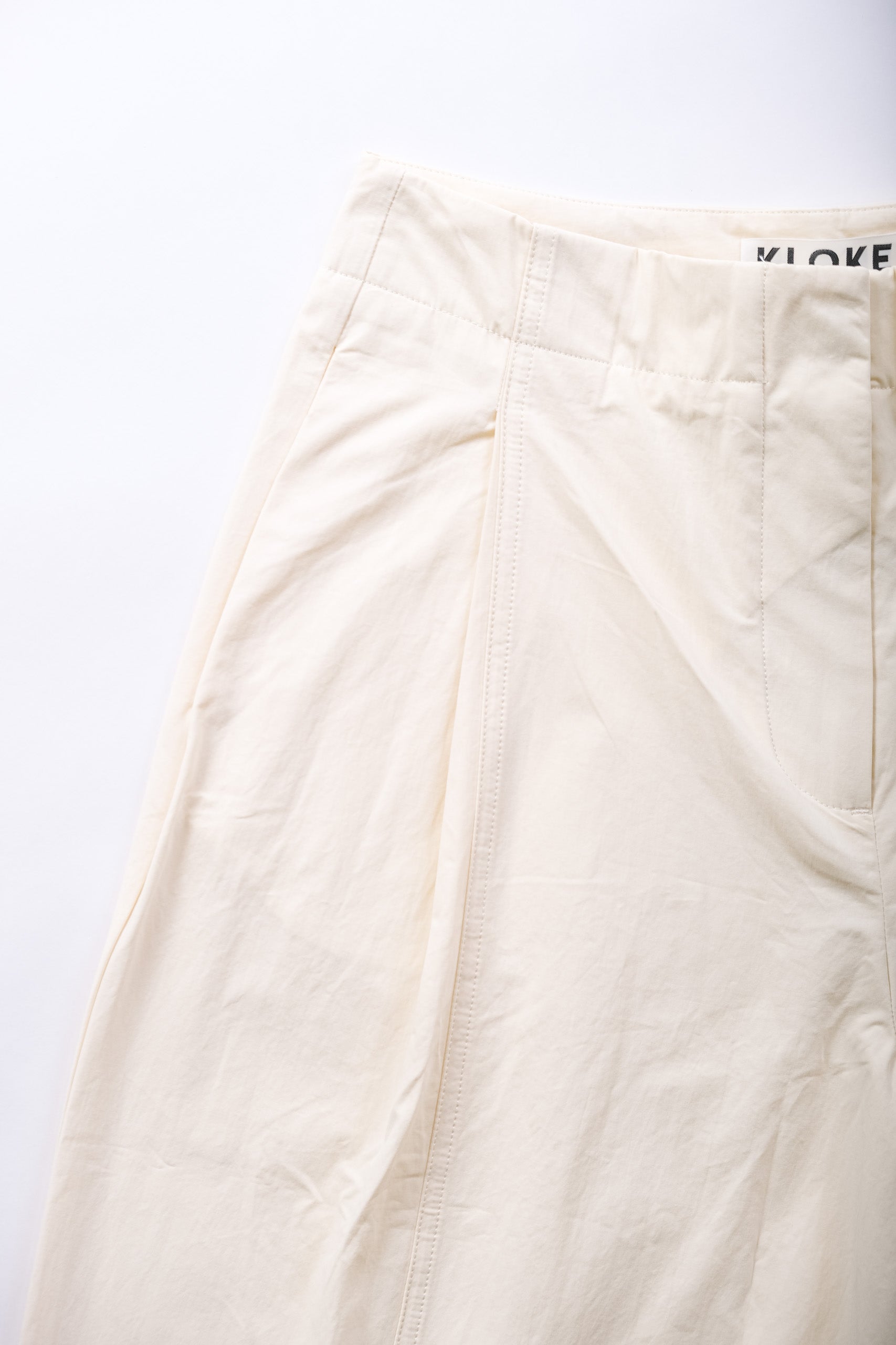 AMBER PLEAT FRONT PANT - ECRU