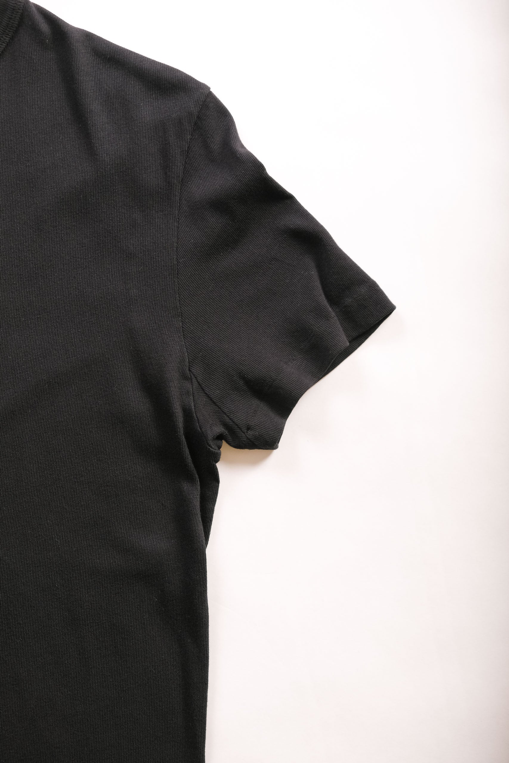 TEE 03