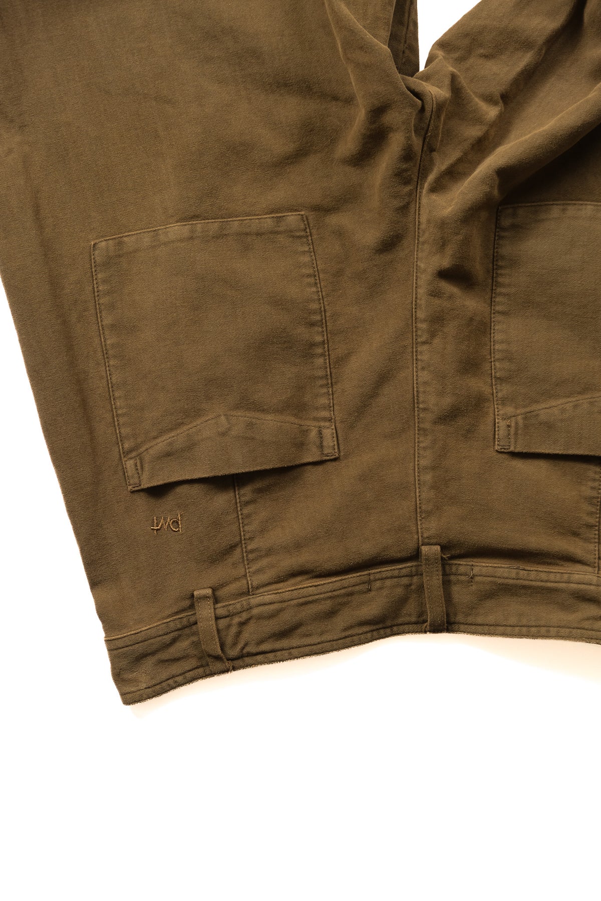 AKIRA - DARK OLIVE