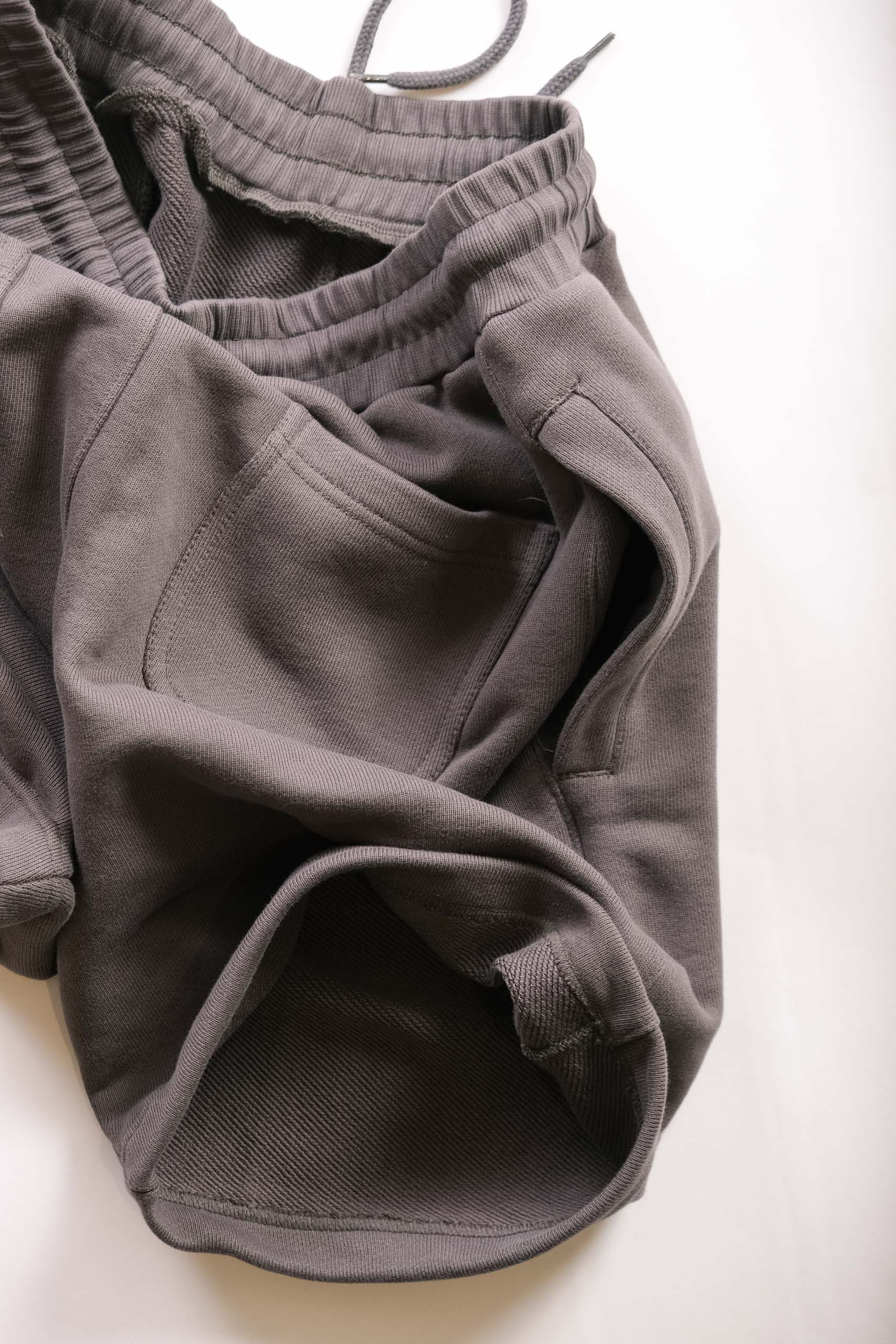 LOOPBACK SHORT - WASHED BLACK