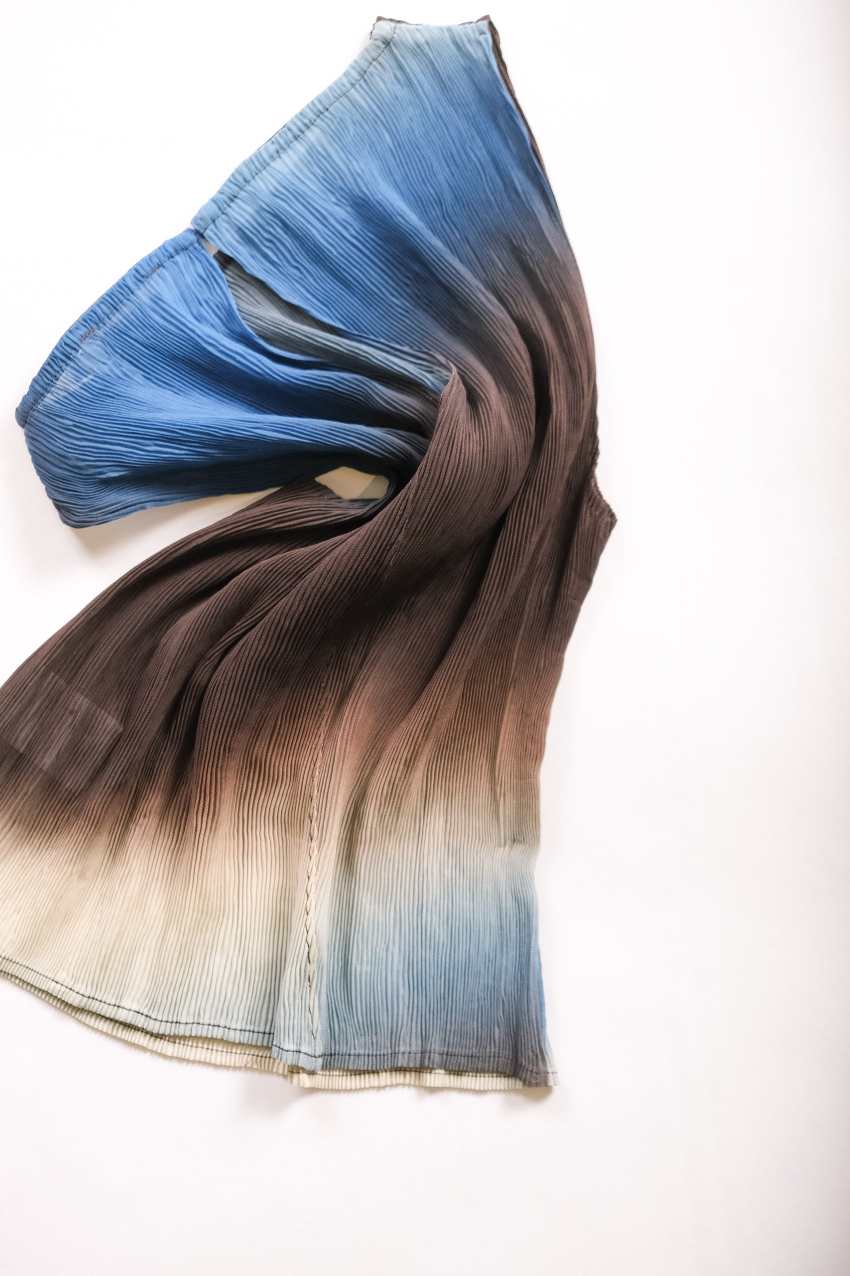 GLASS PLEATED DORA TOP