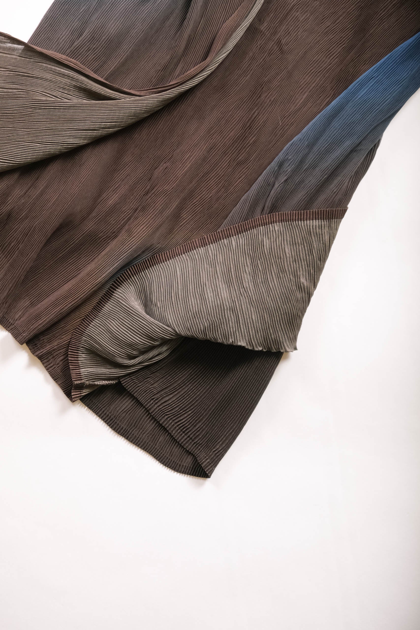 GLASS PLEATED PAULINE SKIRT