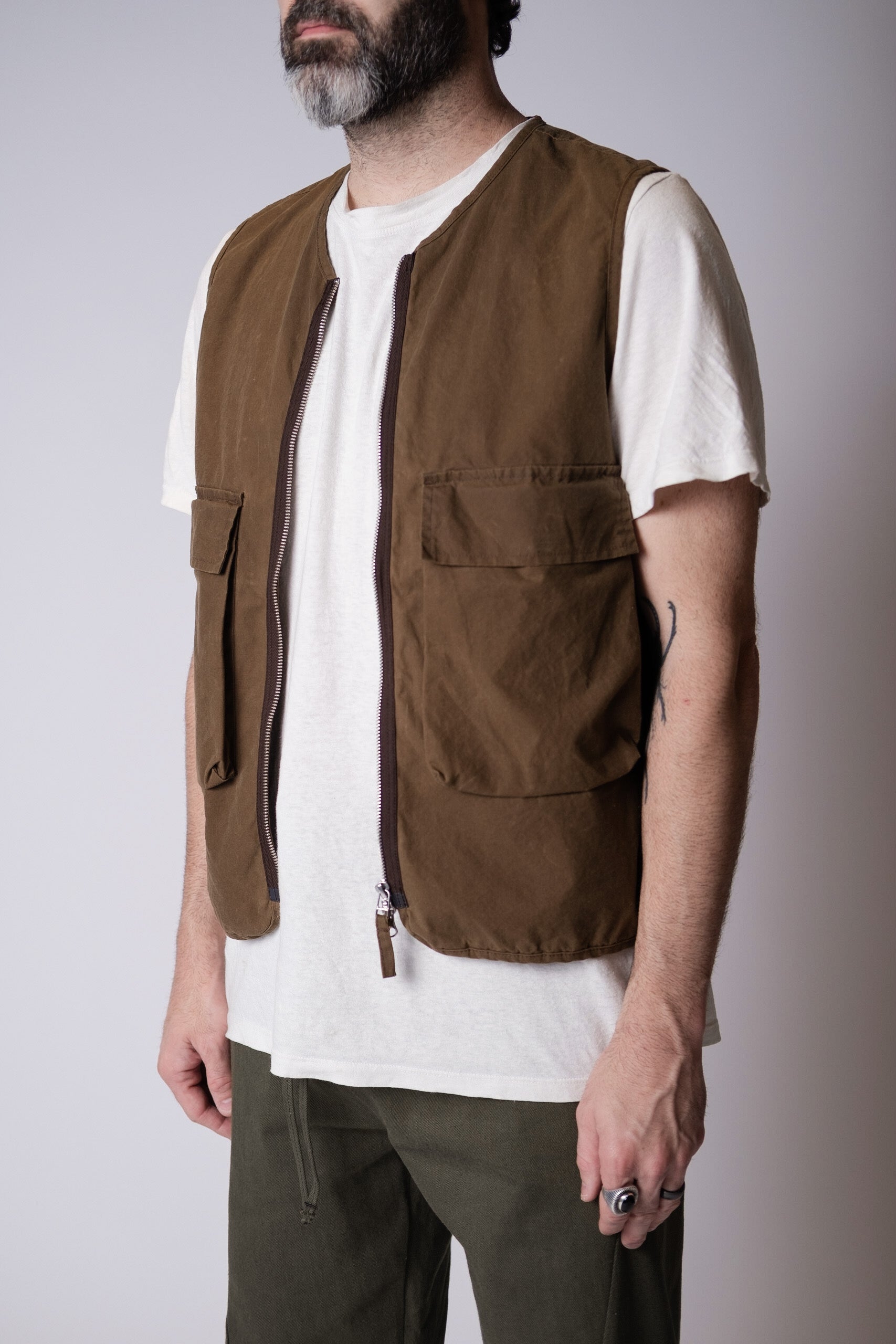 HANGOUT GILET - WAX SAND