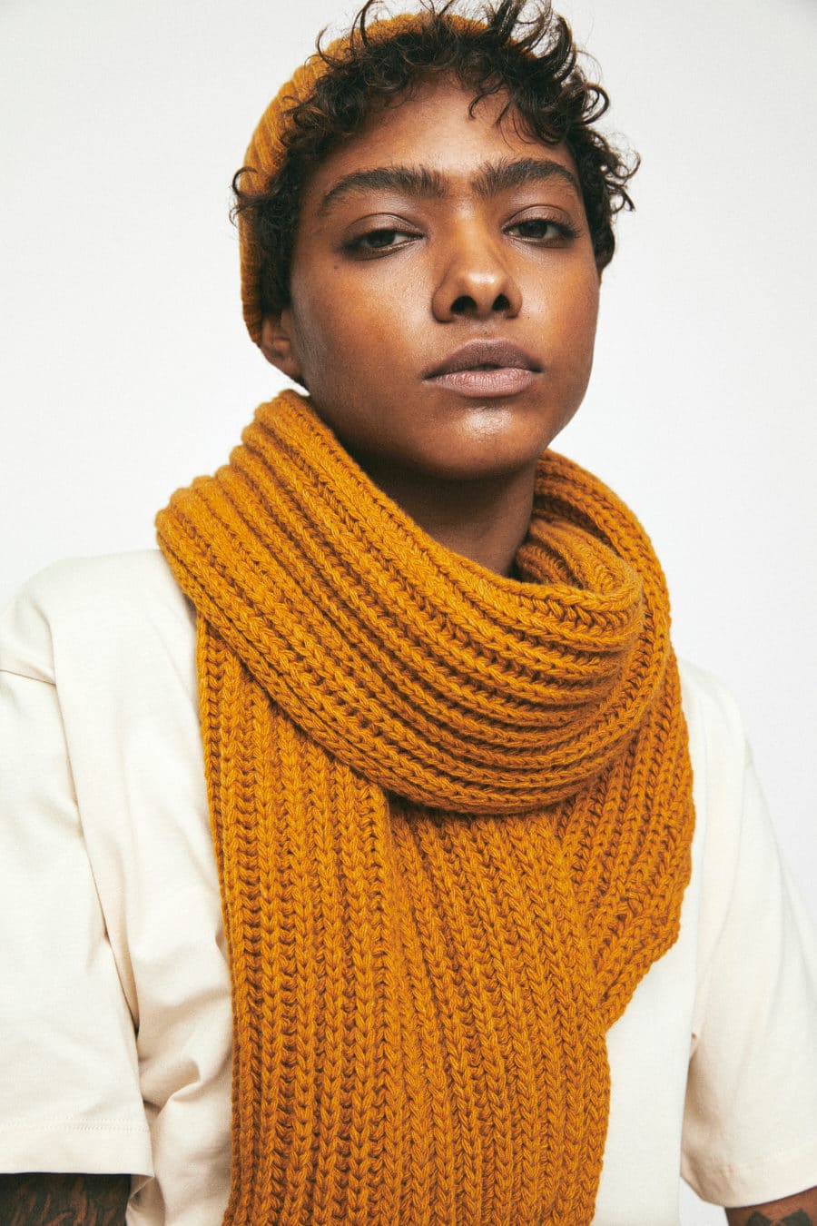 AROMO SCARF