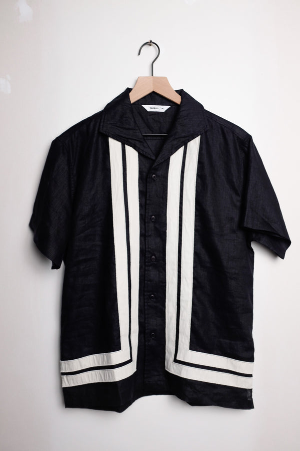 LEISURE SHIRT - BLACK BORDER