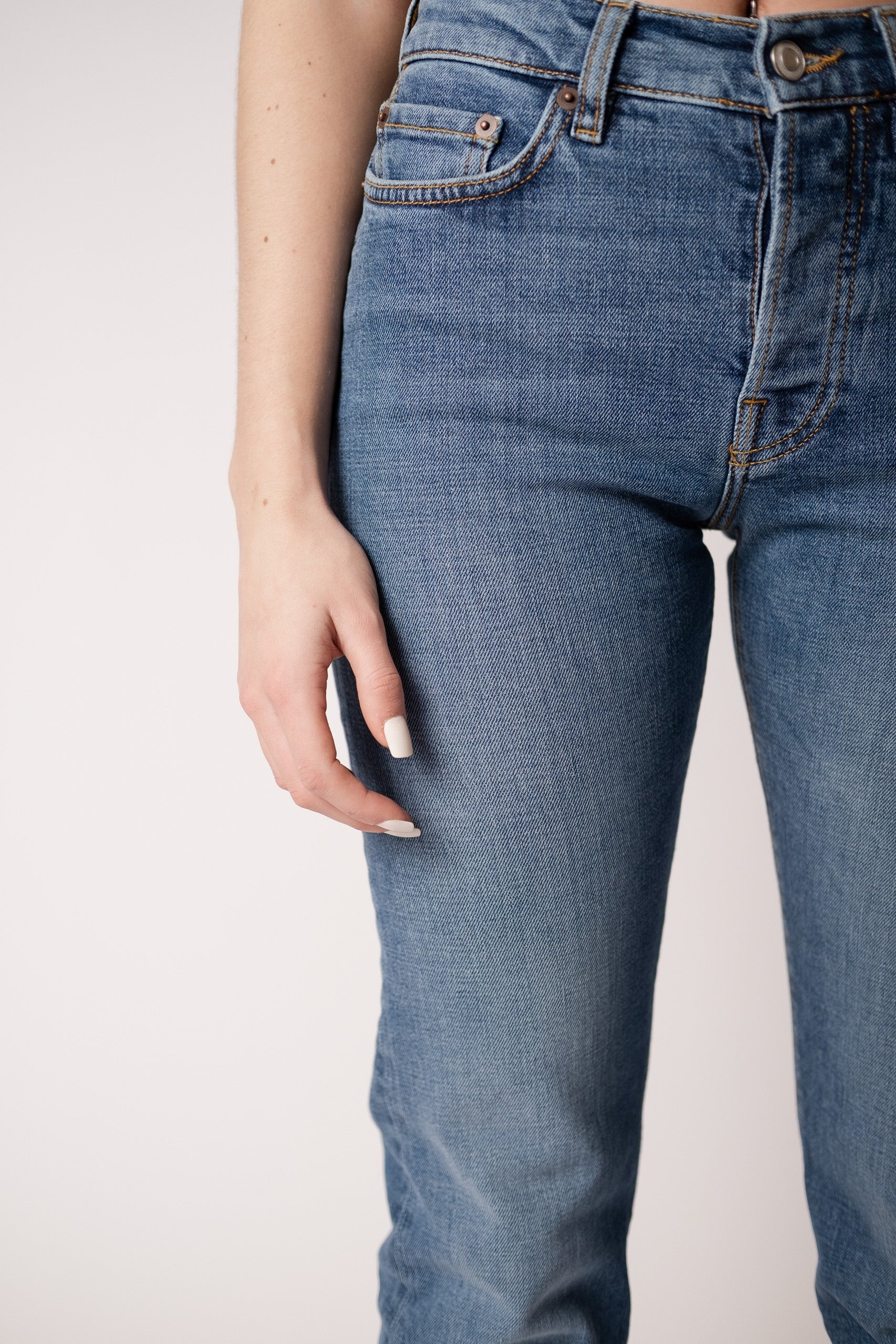 CLASSIC - MID VINTAGE